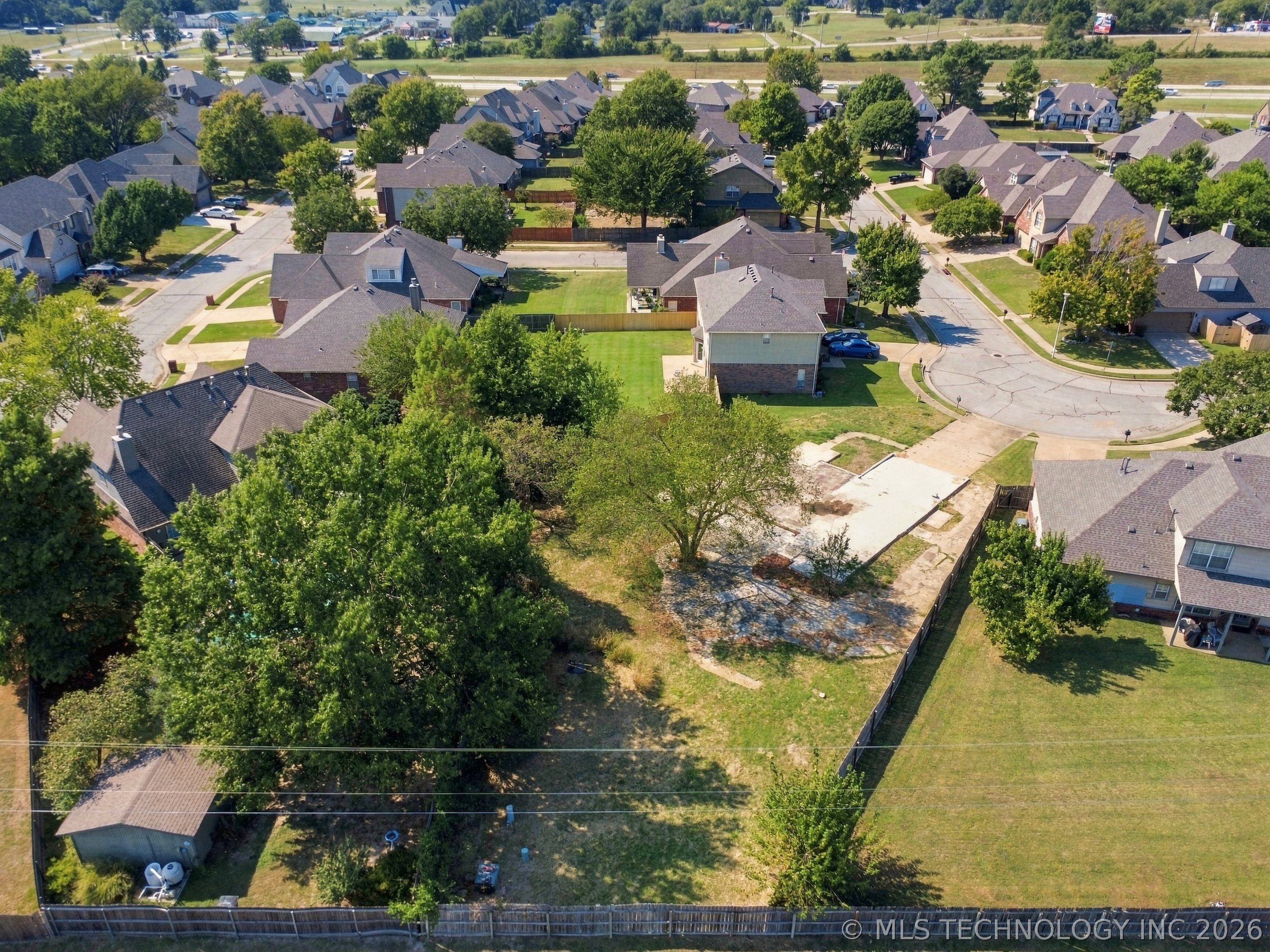 2824 W G Street Property Photo 10
