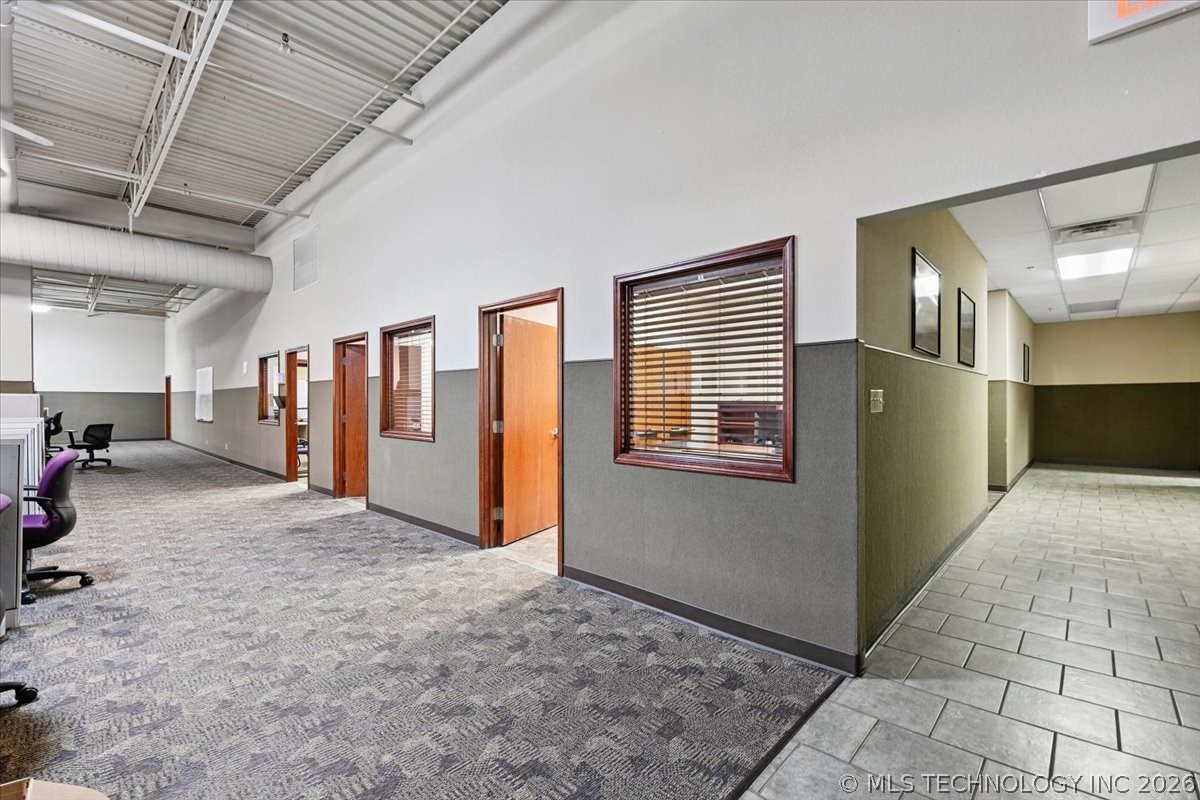 4915 S Union Avenue Property Photo 43