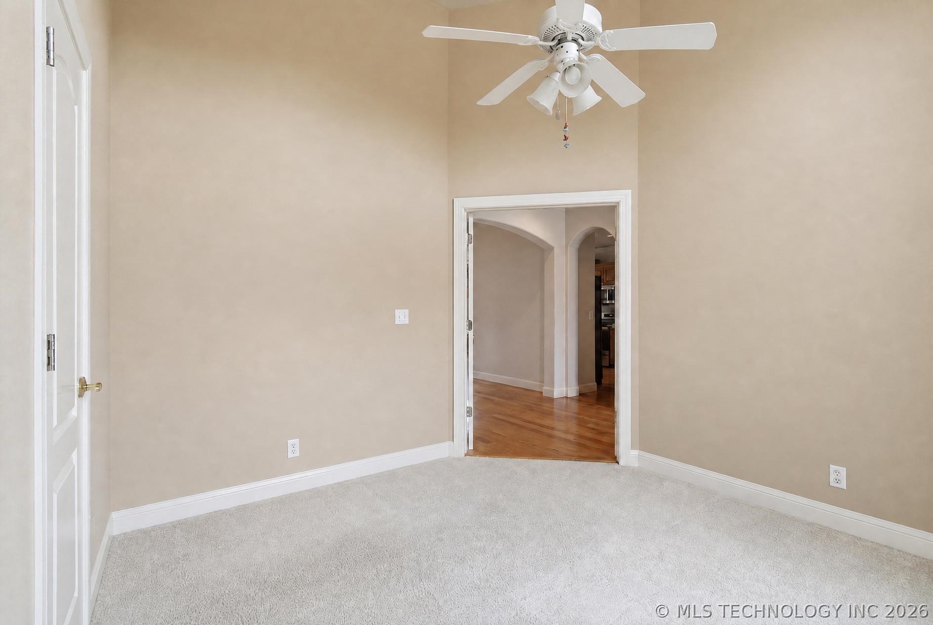 327 E 123rd Court S Property Photo 6