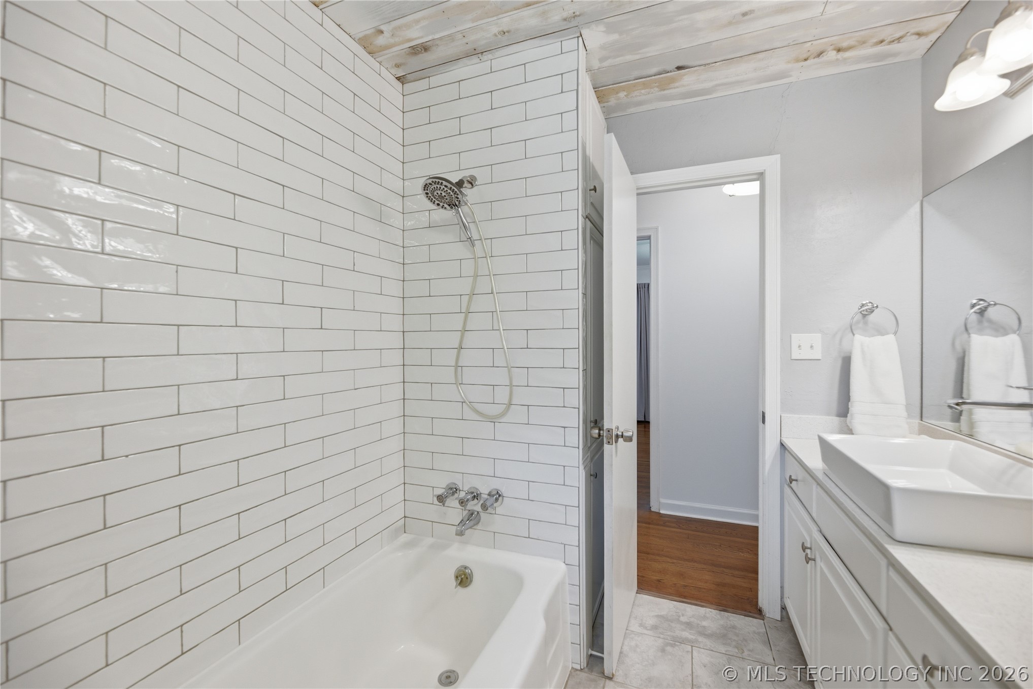 4612 E 56th Court Property Photo 19