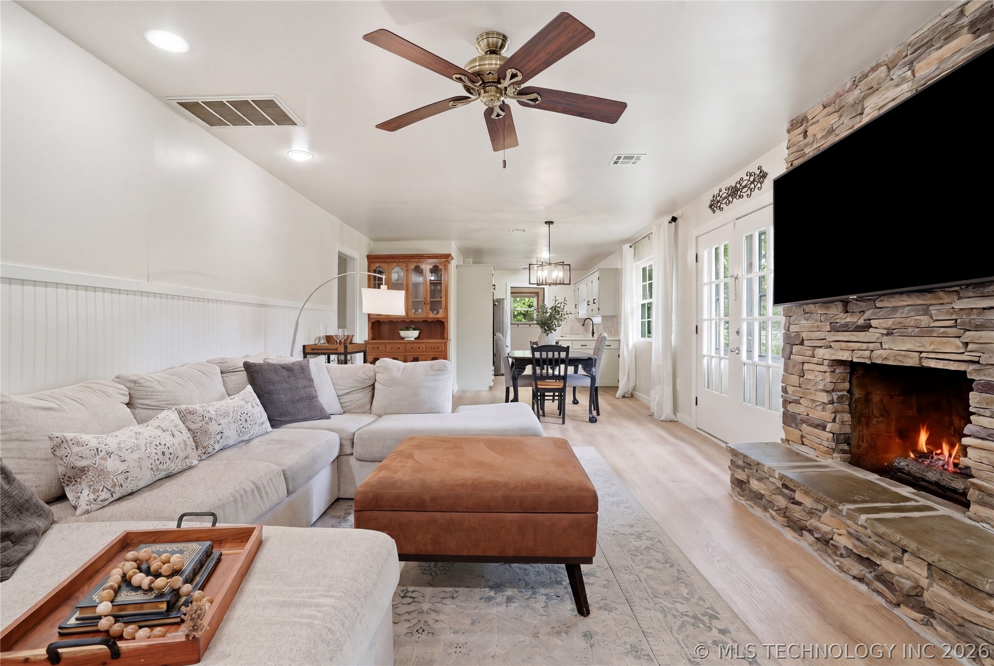 1920 E 53rd Street Property Photo 6