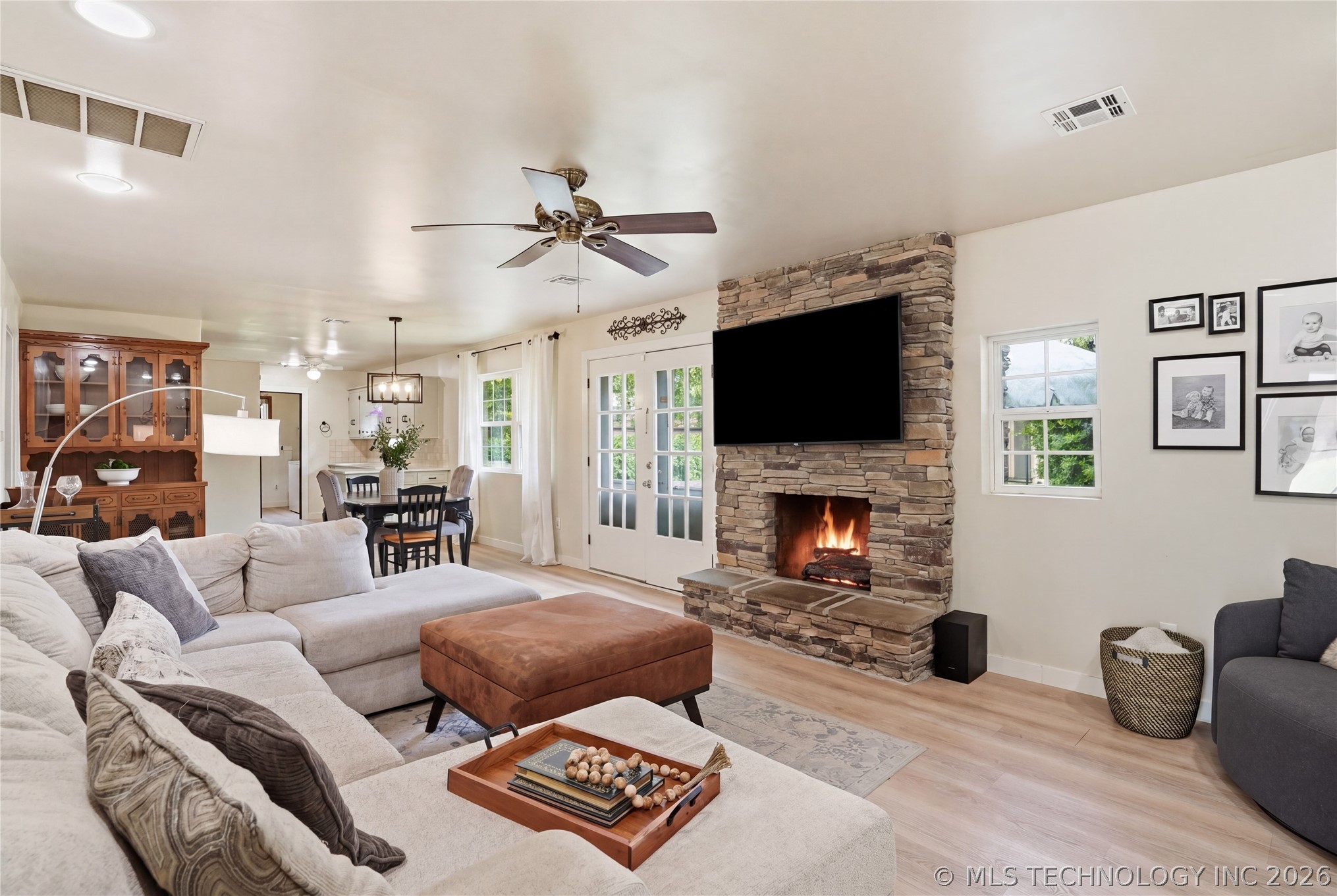1920 E 53rd Street Property Photo 7