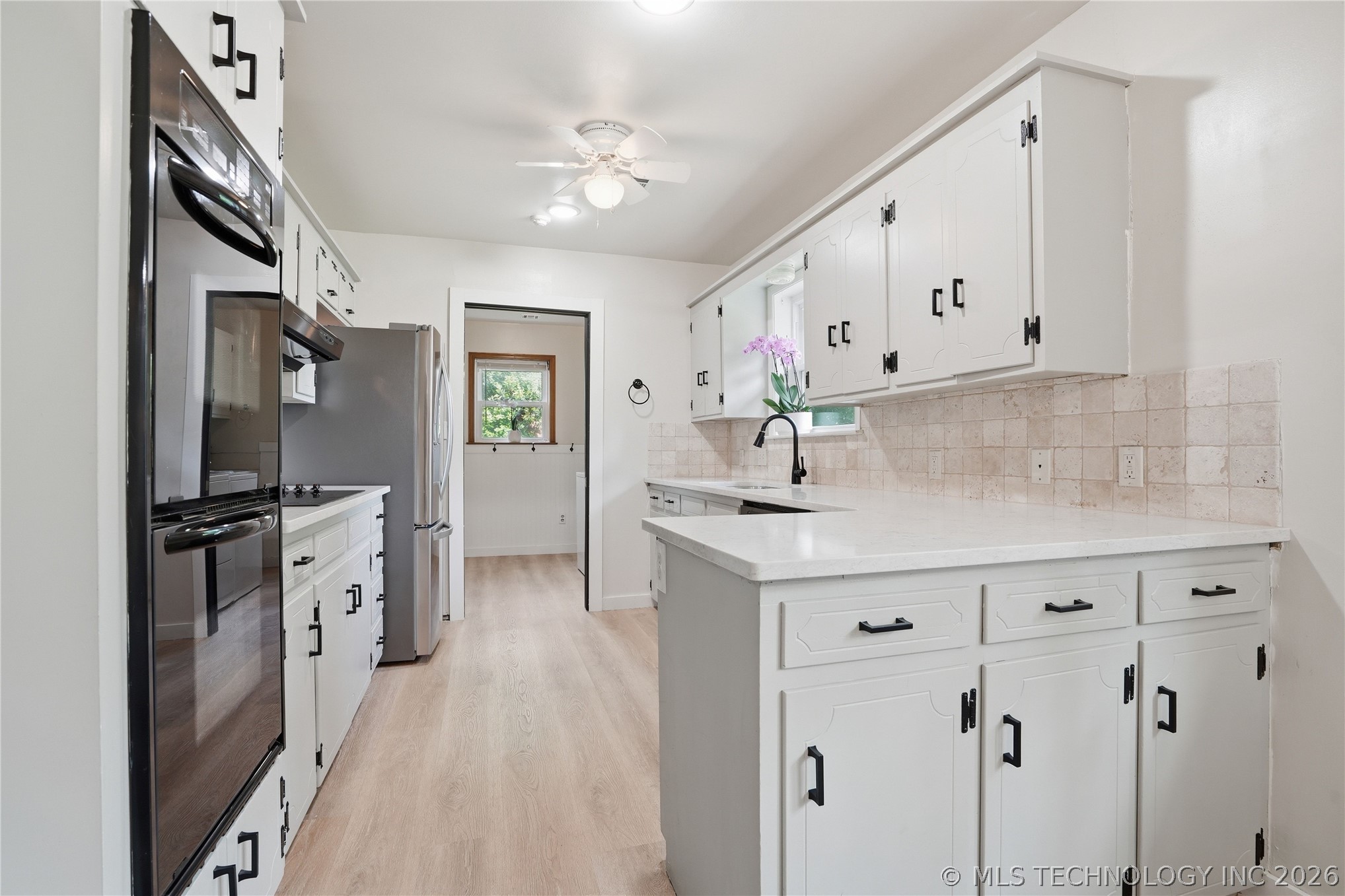 1920 E 53rd Street Property Photo 12