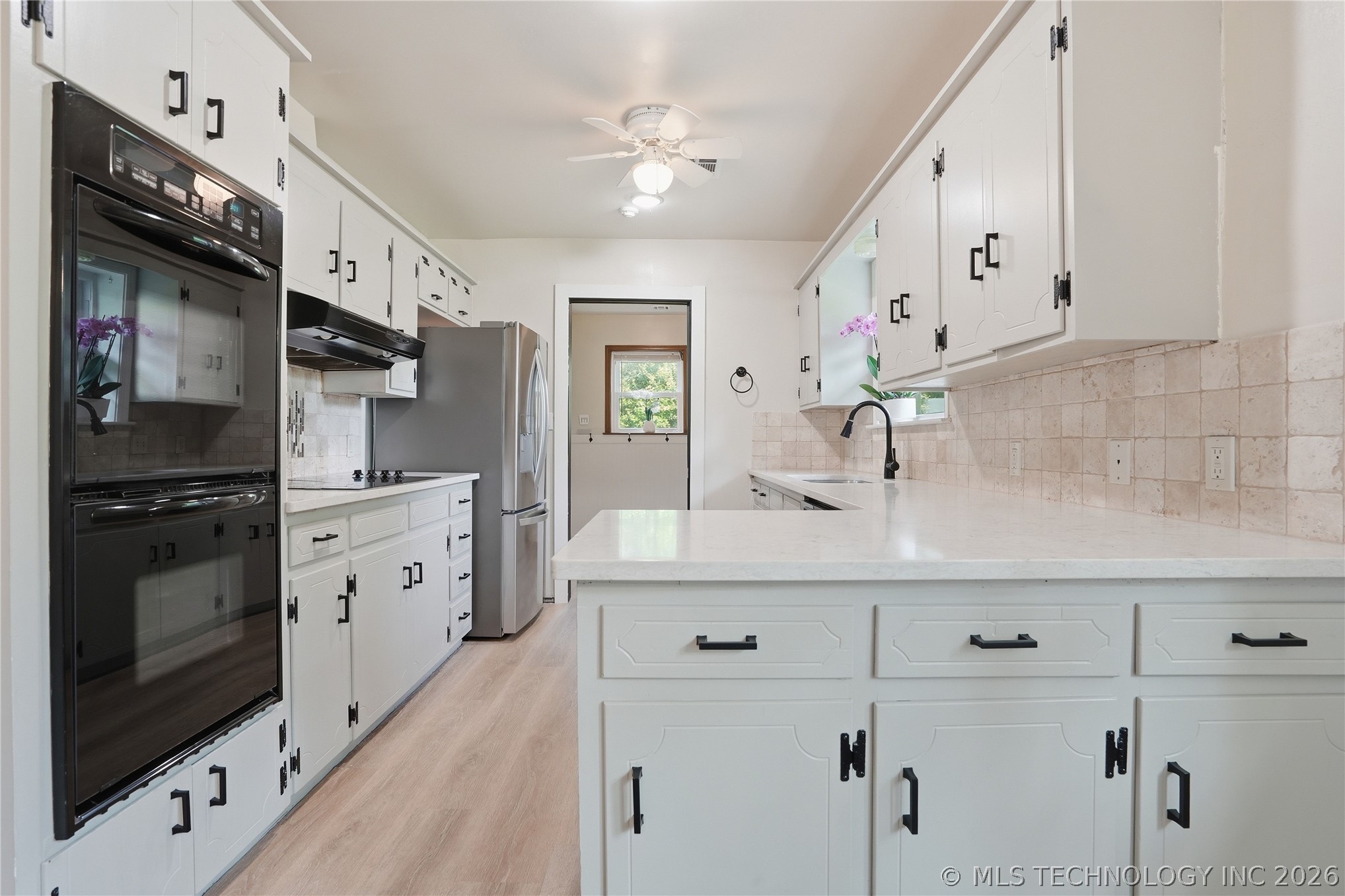1920 E 53rd Street Property Photo 13