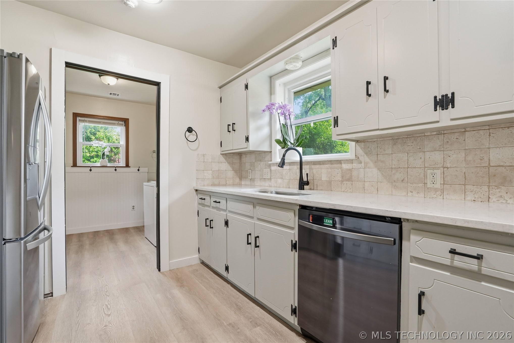 1920 E 53rd Street Property Photo 14