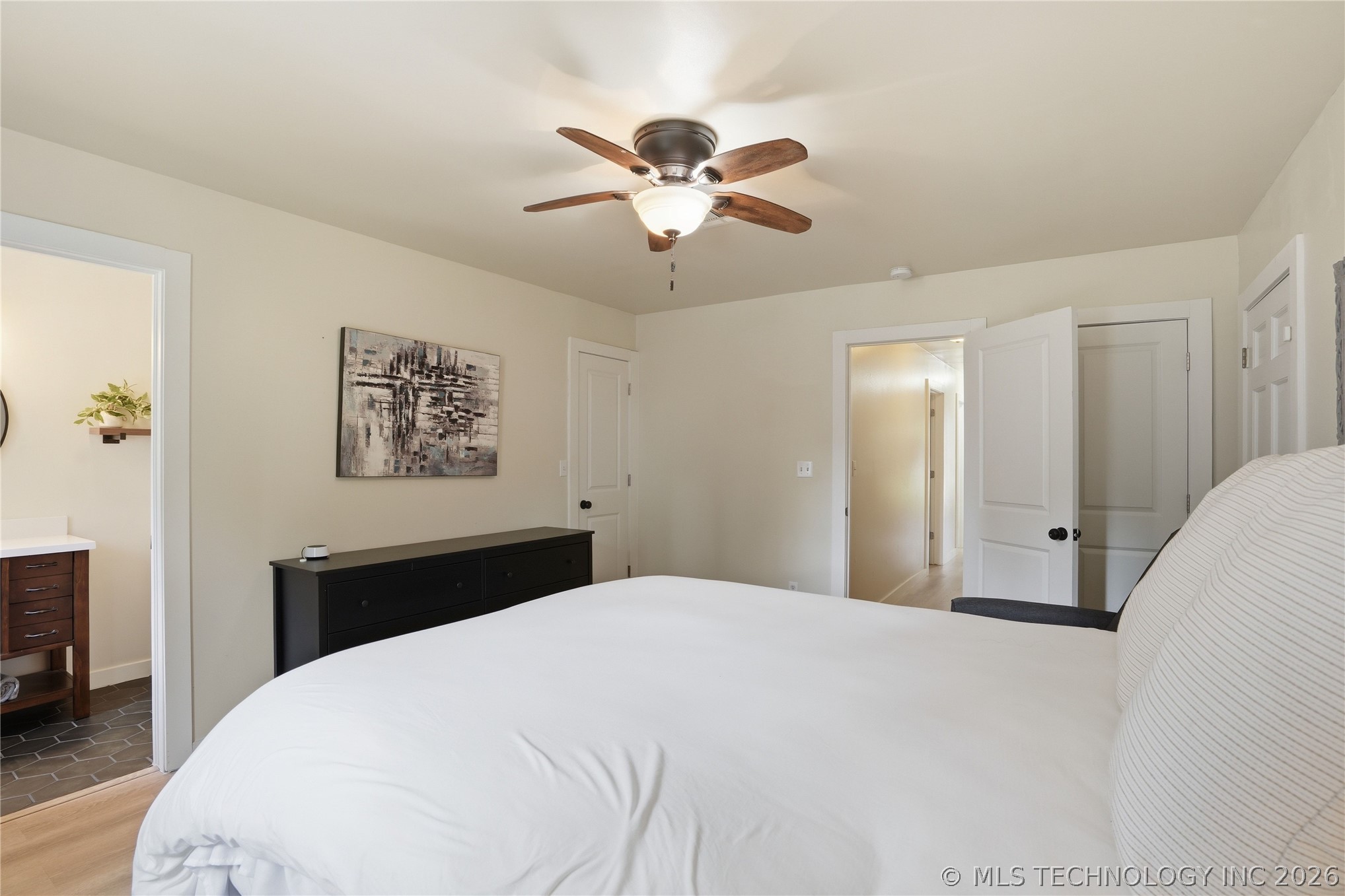 1920 E 53rd Street Property Photo 16
