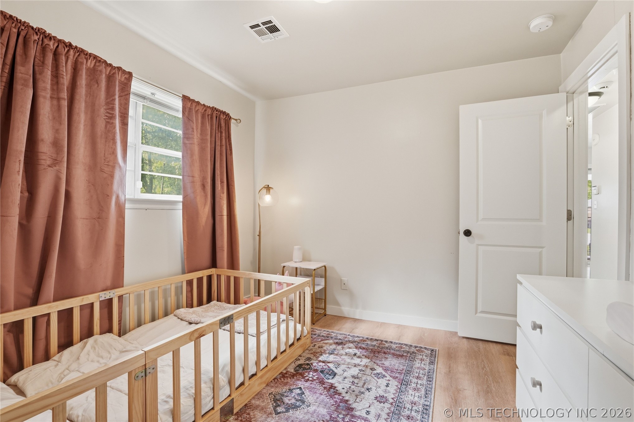 1920 E 53rd Street Property Photo 21