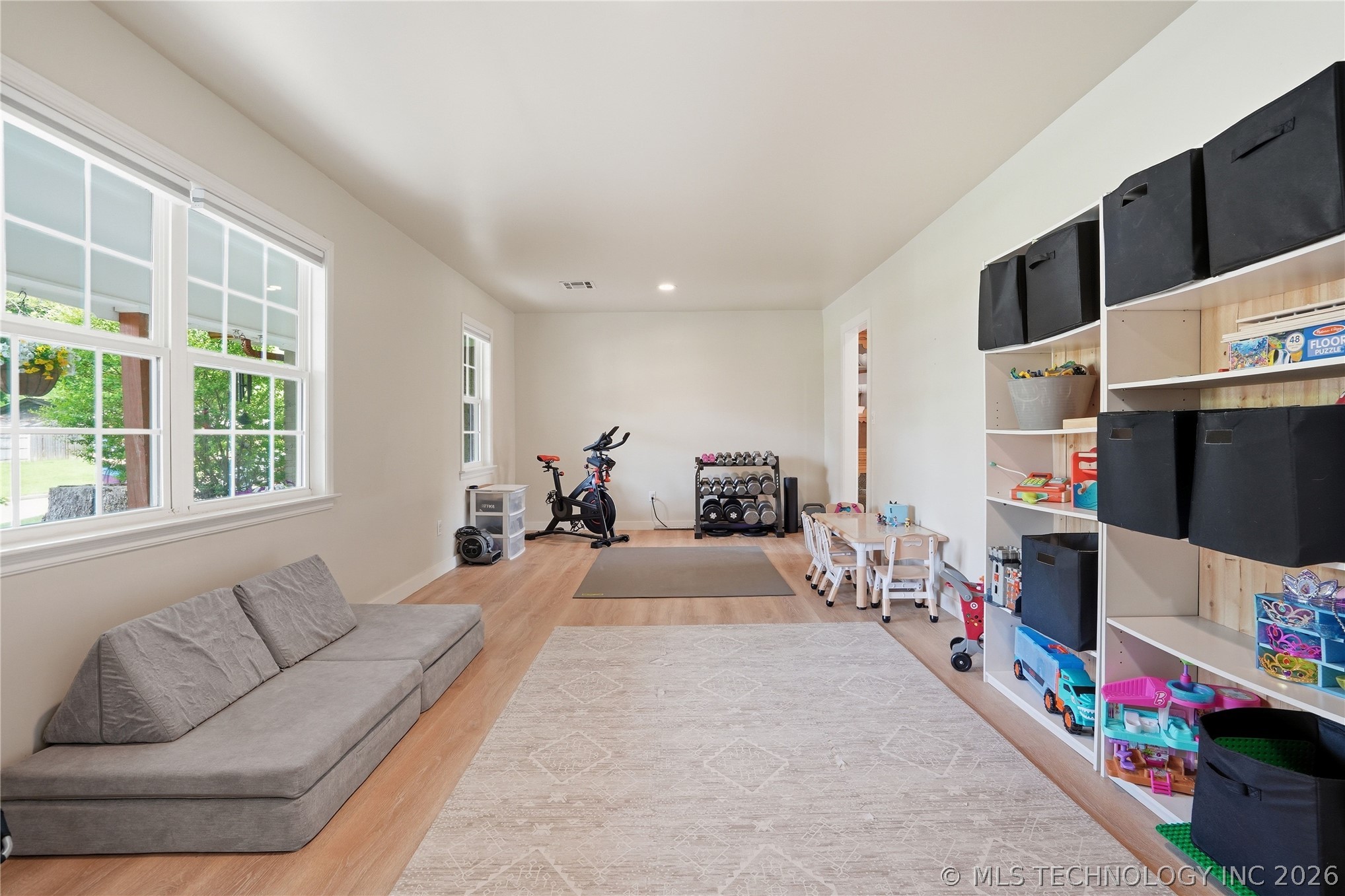 1920 E 53rd Street Property Photo 24