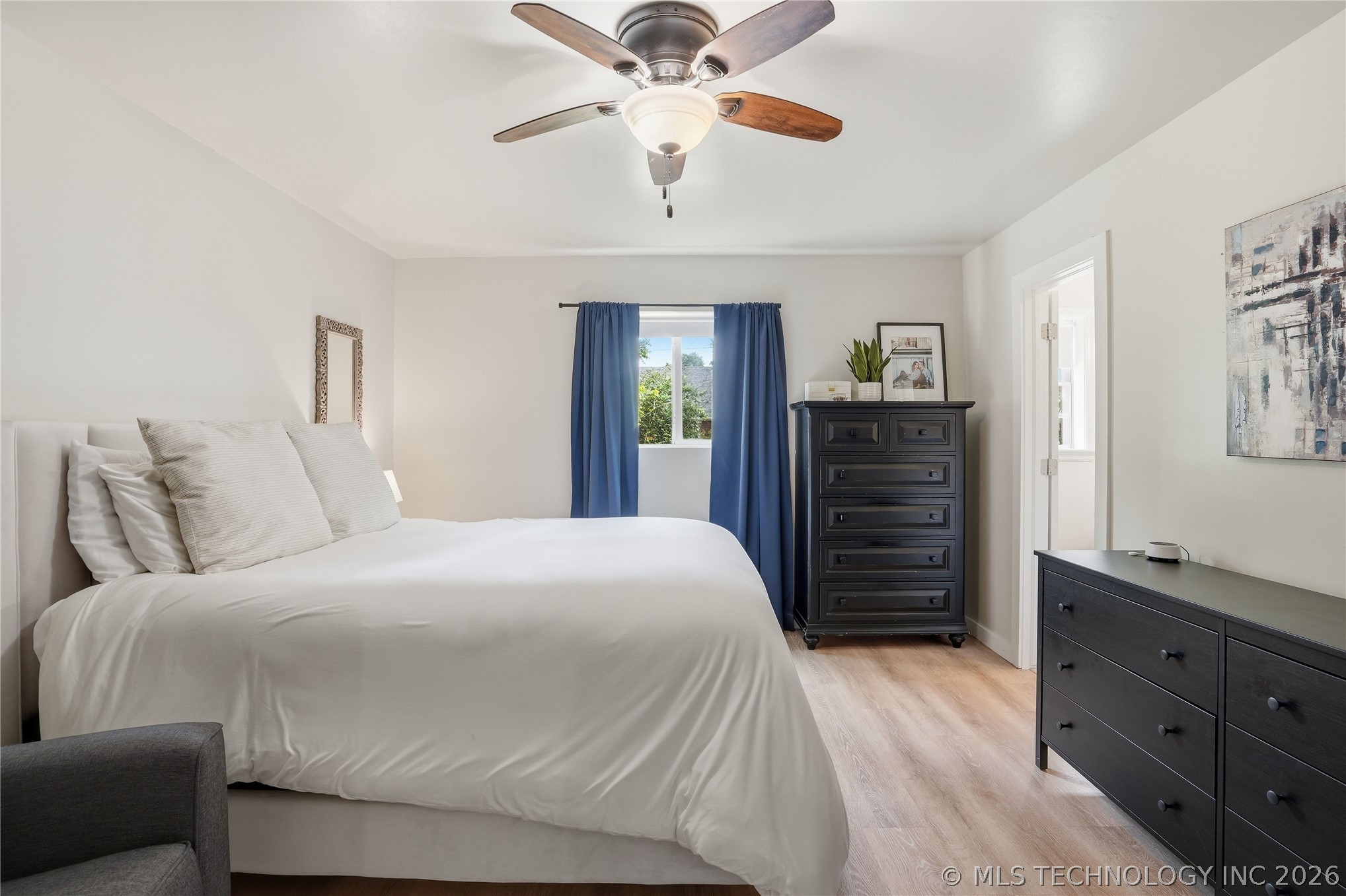 1920 E 53rd Street Property Photo 27