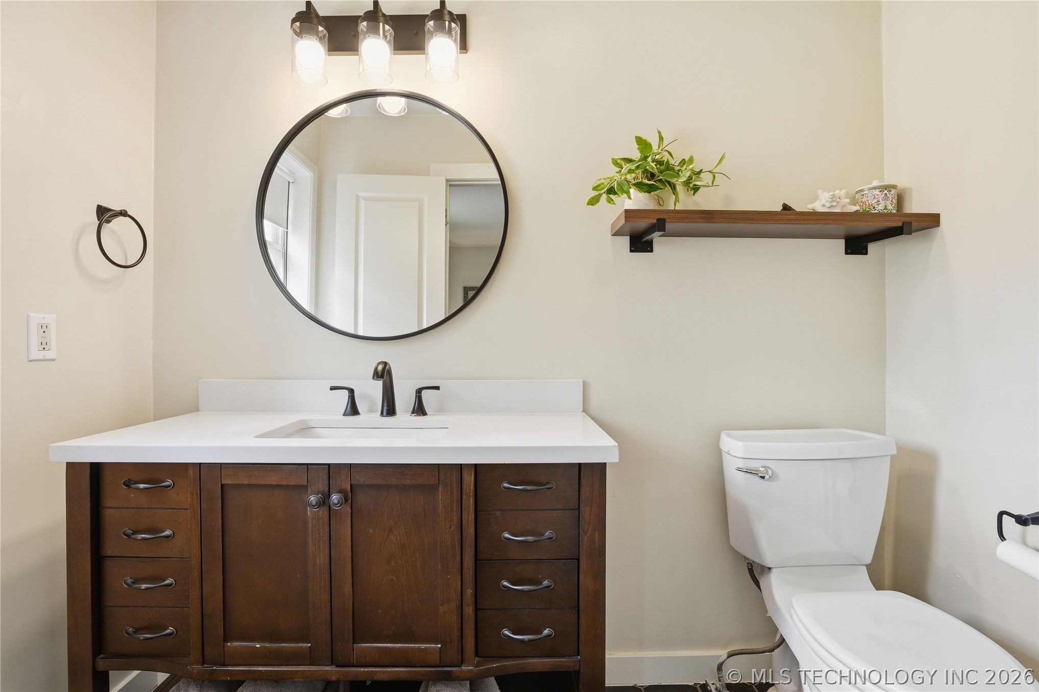 1920 E 53rd Street Property Photo 29