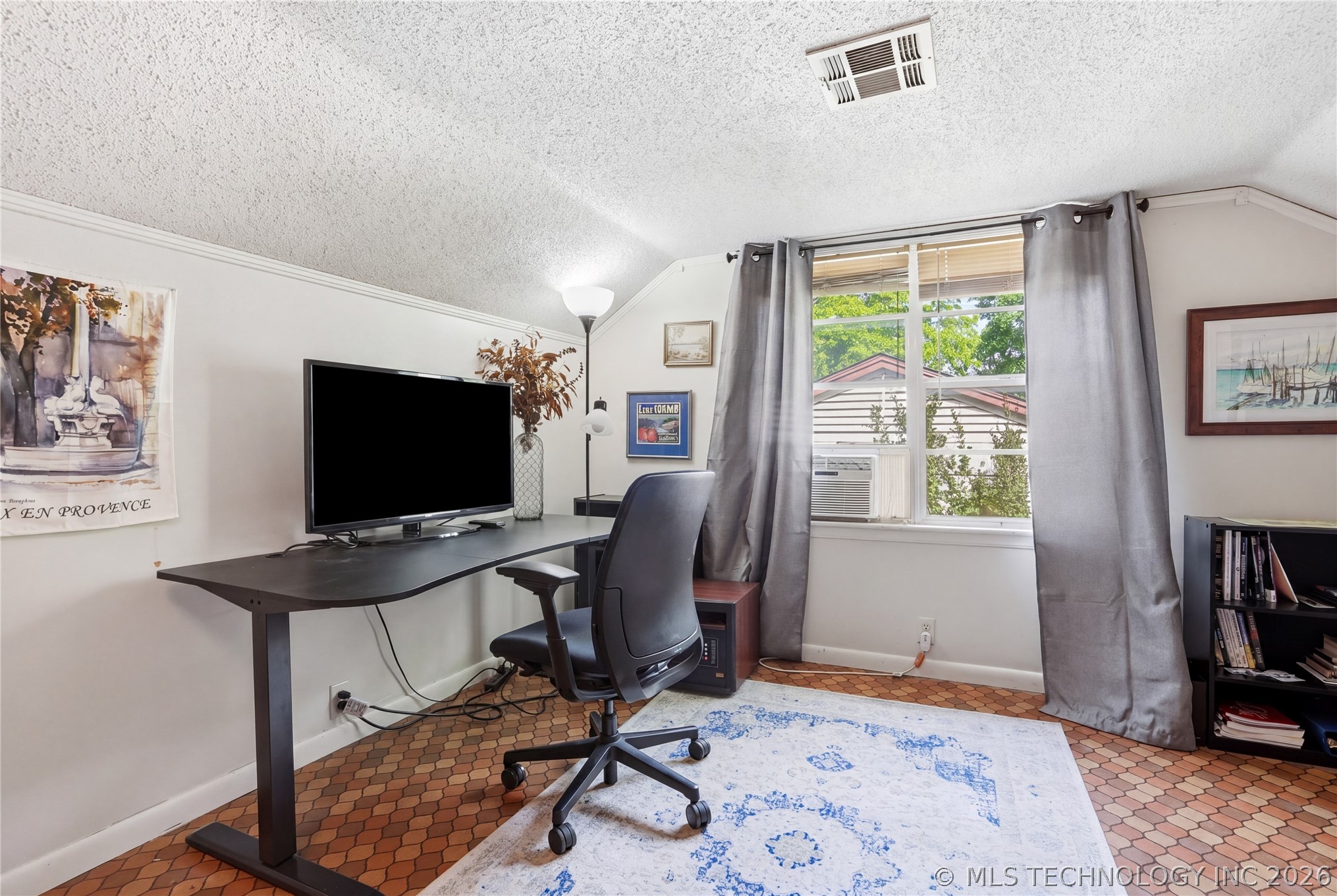 1920 E 53rd Street Property Photo 38