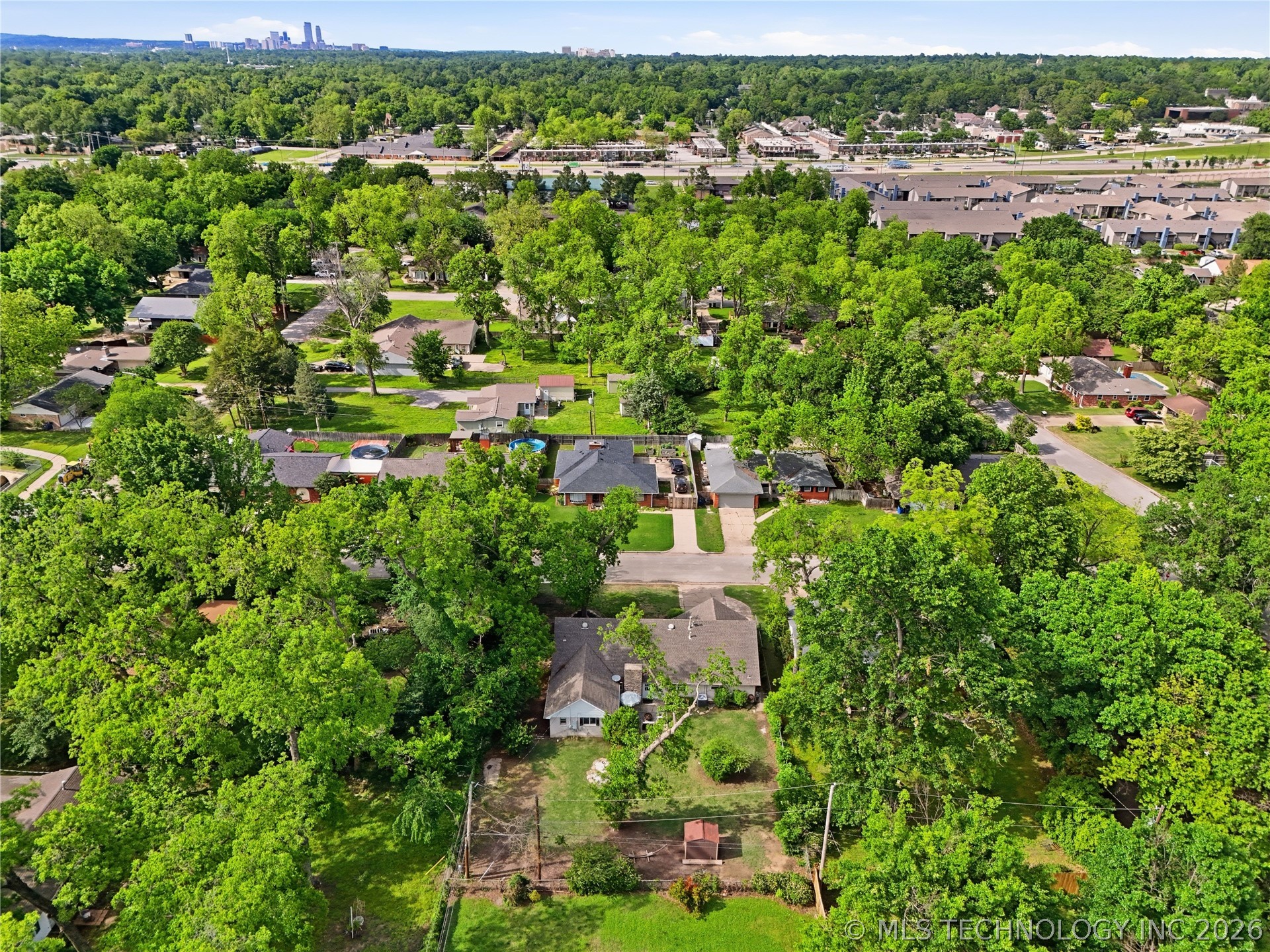 1920 E 53rd Street Property Photo 48