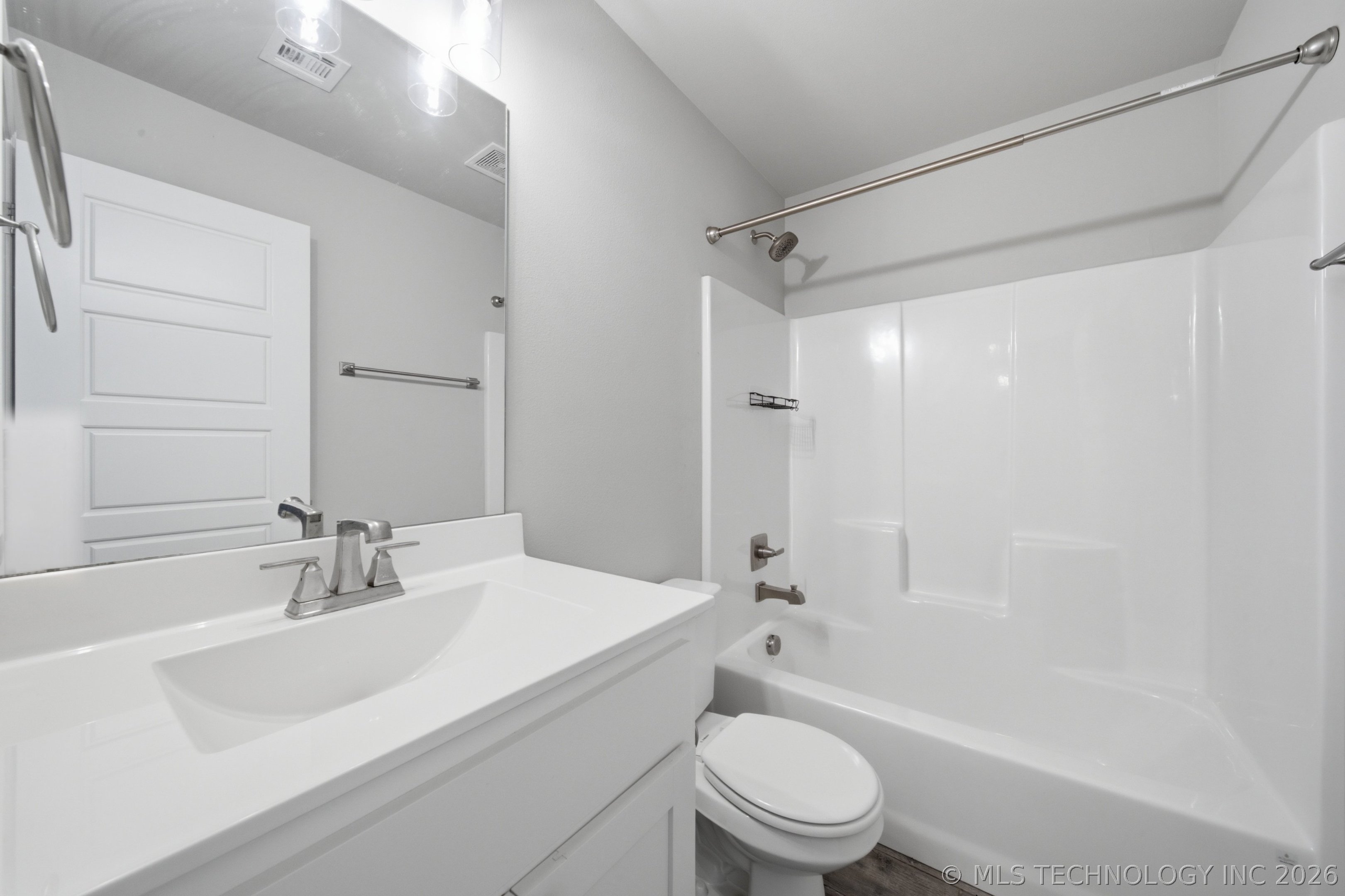 15454 S 36th East Avenue Property Photo 24