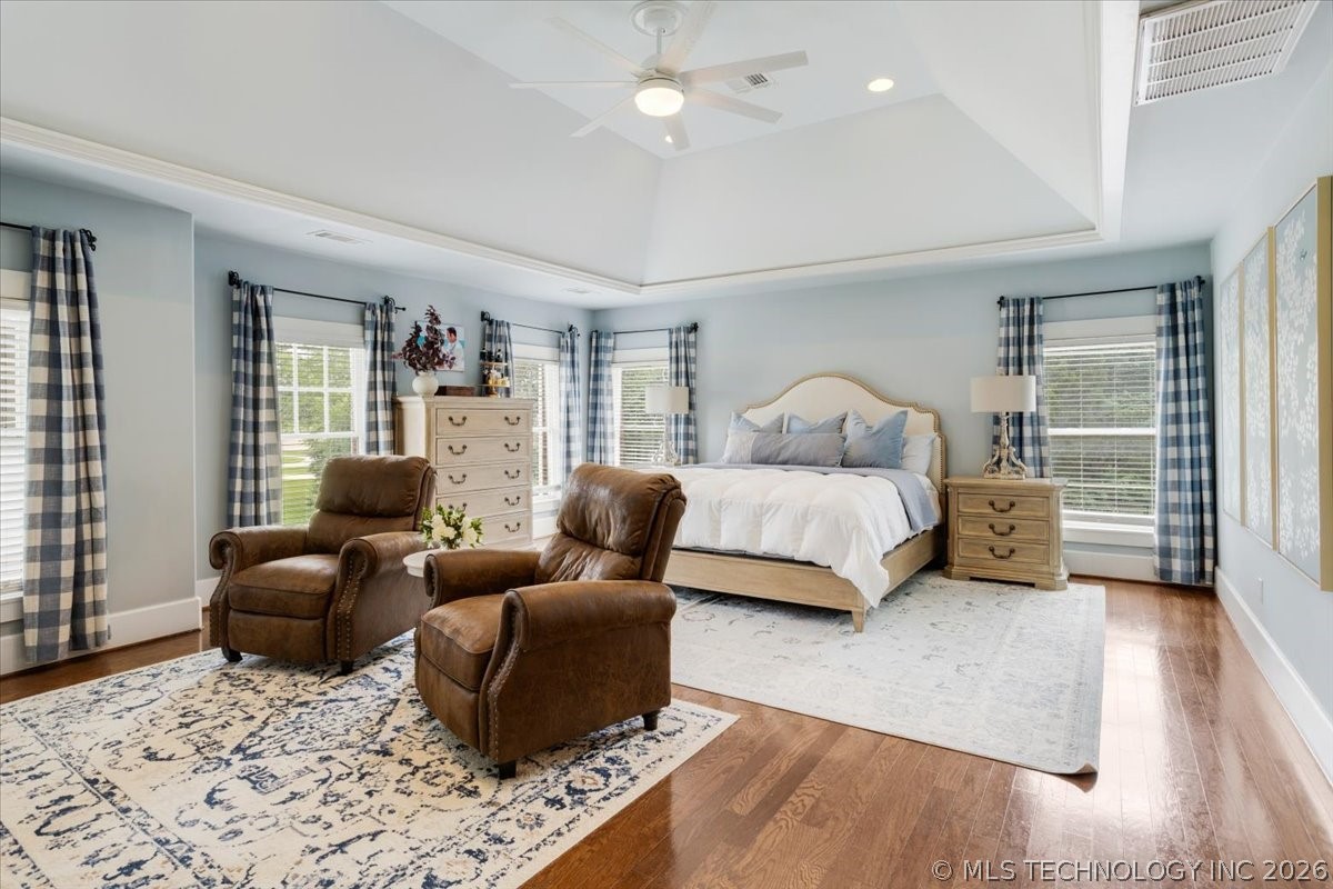 3419 Castle Court Property Photo 8
