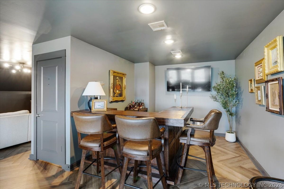 3419 Castle Court Property Photo 12