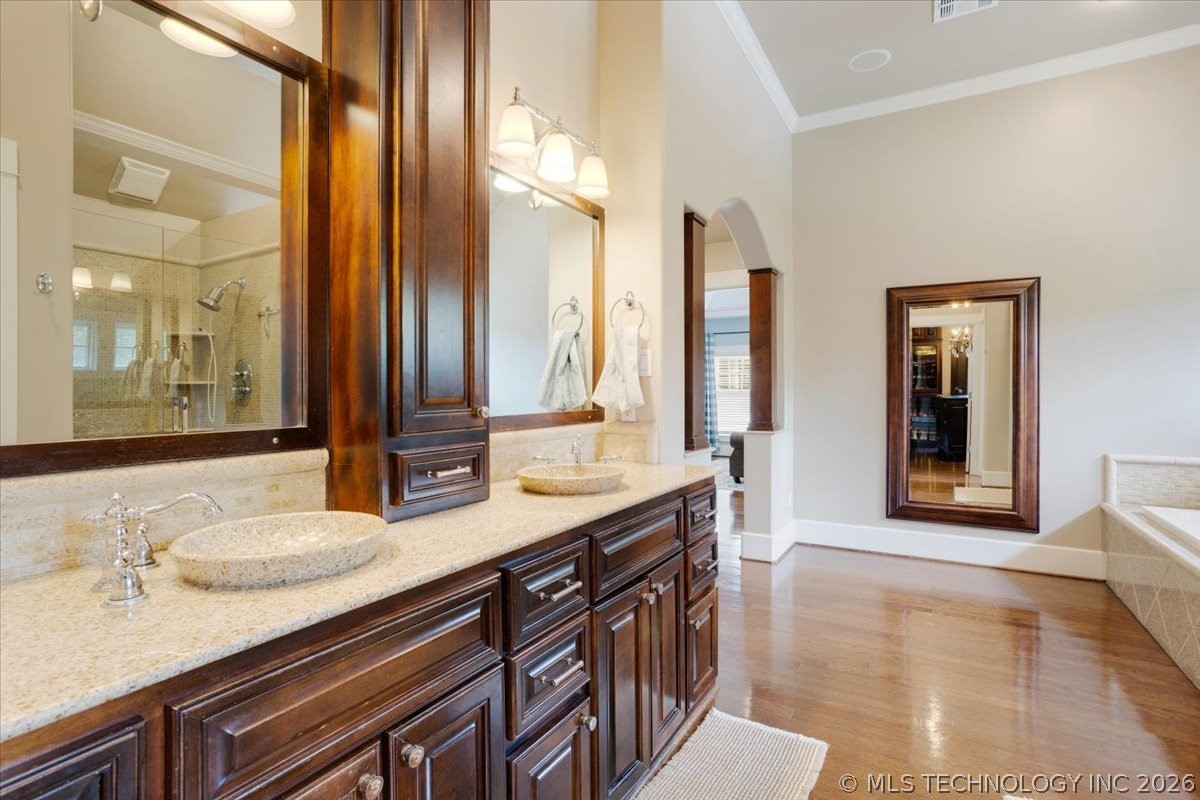 3419 Castle Court Property Photo 38