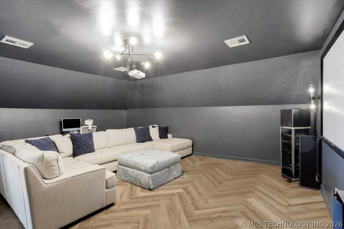 3419 Castle Court Property Photo 41