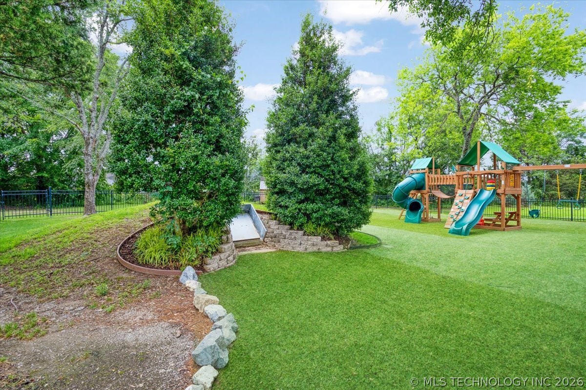 3419 Castle Court Property Photo 50