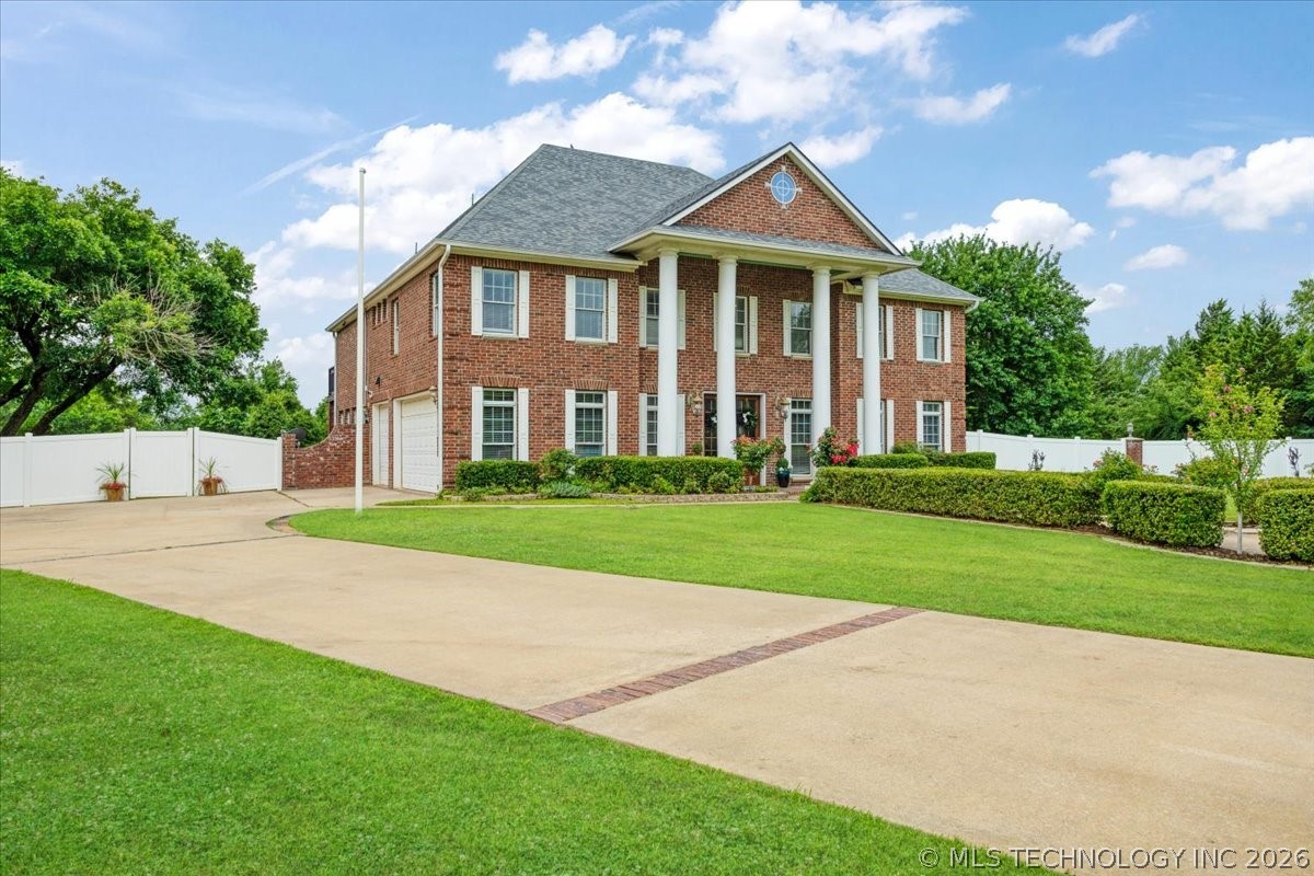 3419 Castle Court Property Photo 54