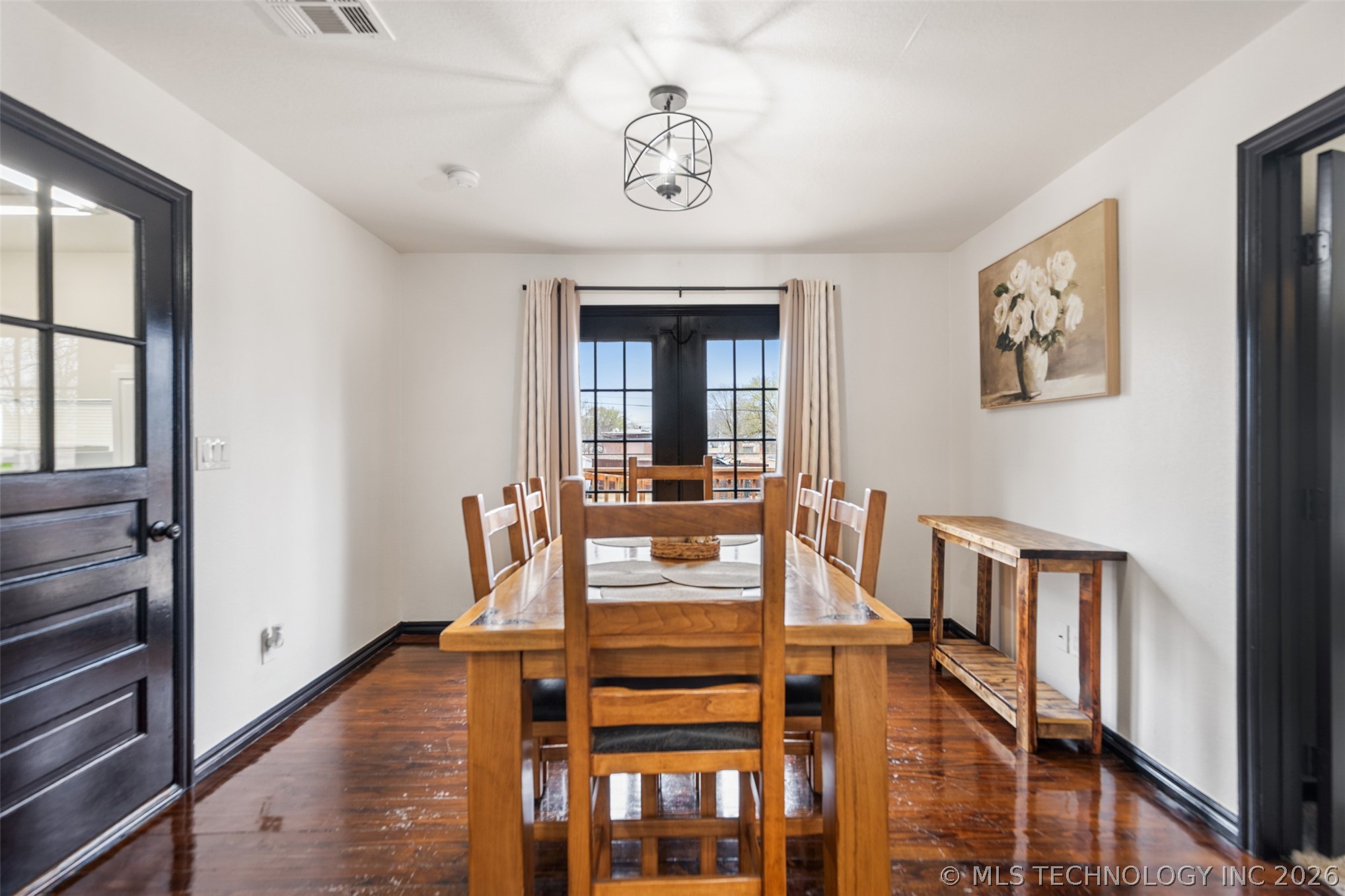 5911 E Reading Street Property Photo 3