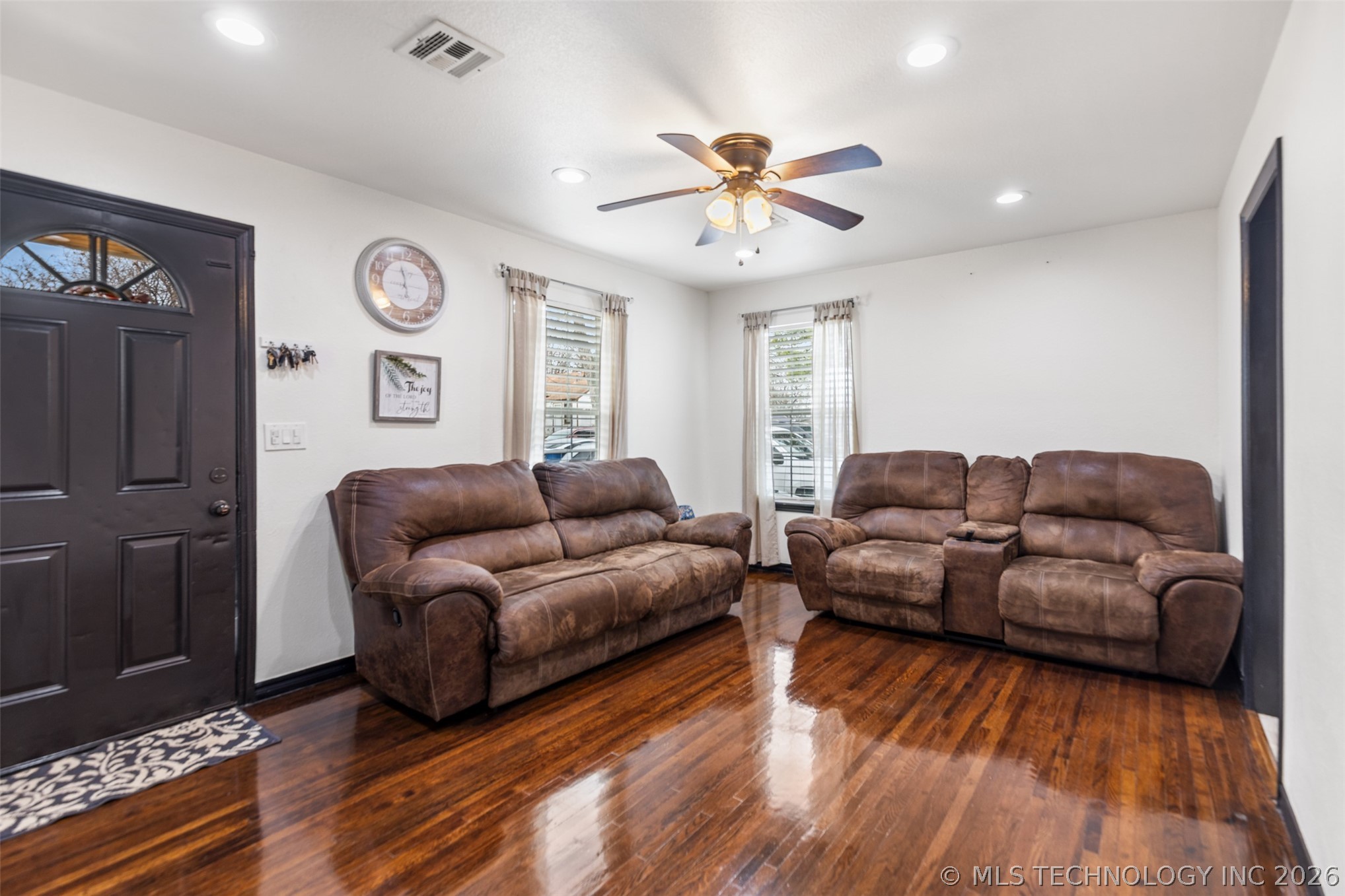 5911 E Reading Street Property Photo 12