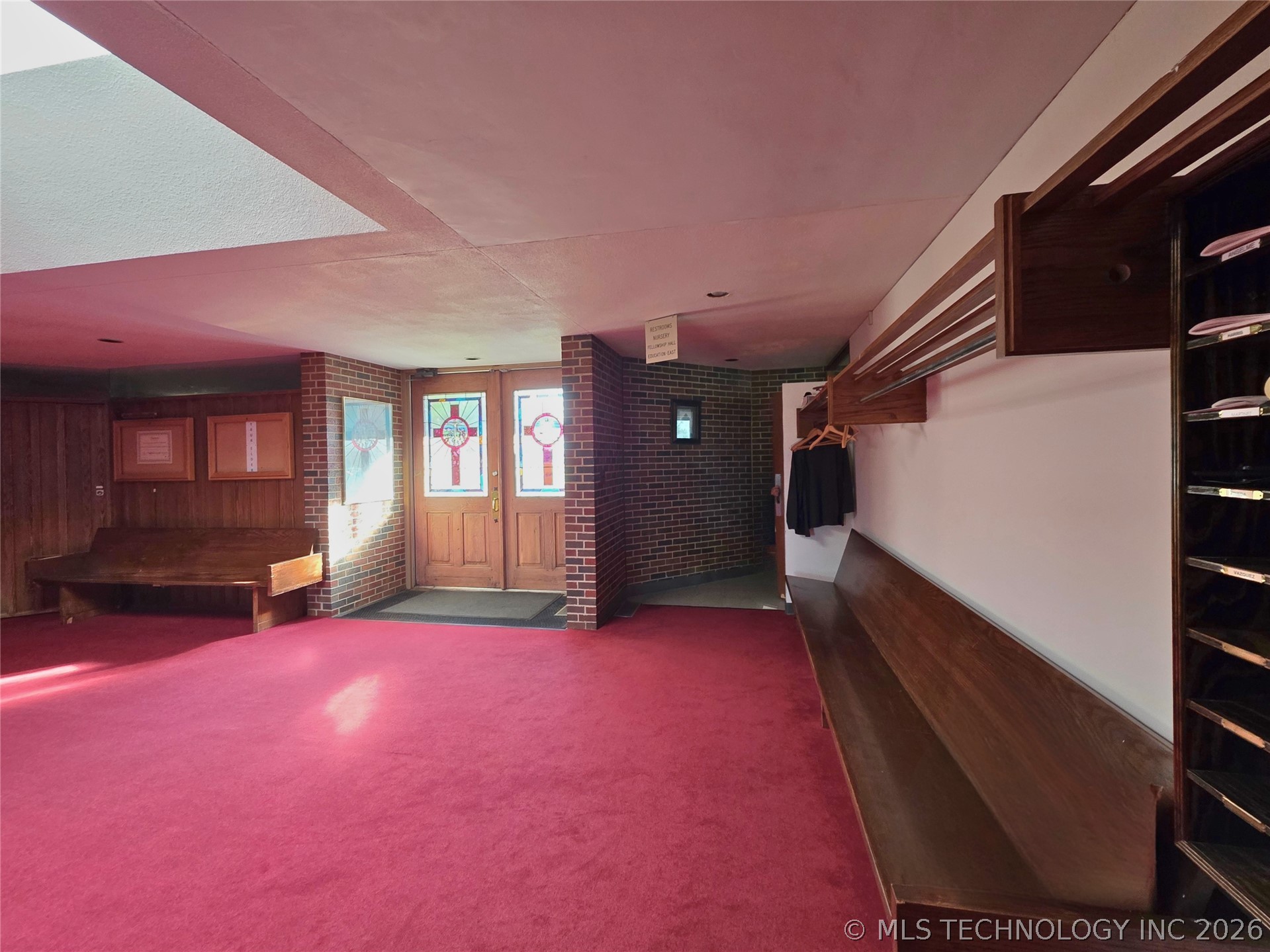 8730 E Skelly Drive Property Photo 27