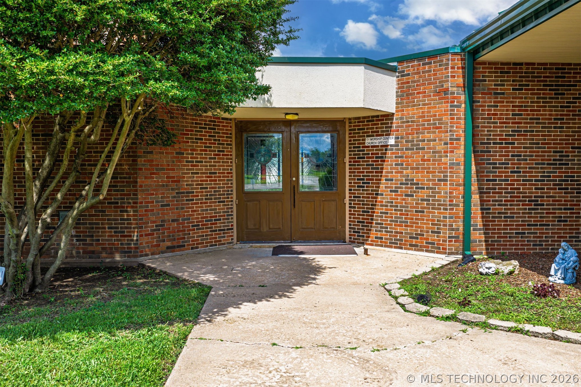 8730 E Skelly Drive Property Photo 33
