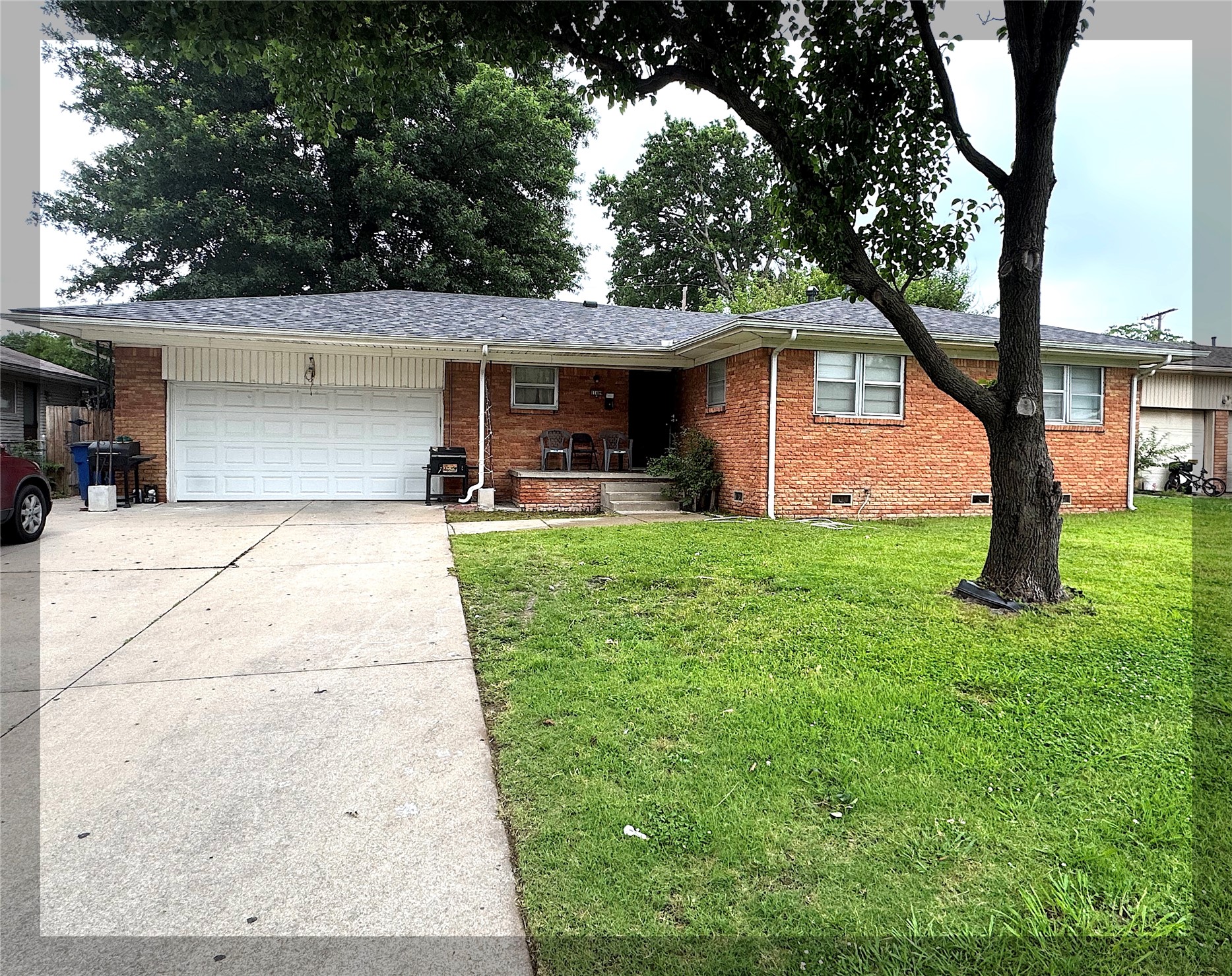 11409 E 4th Place Property Photo 1