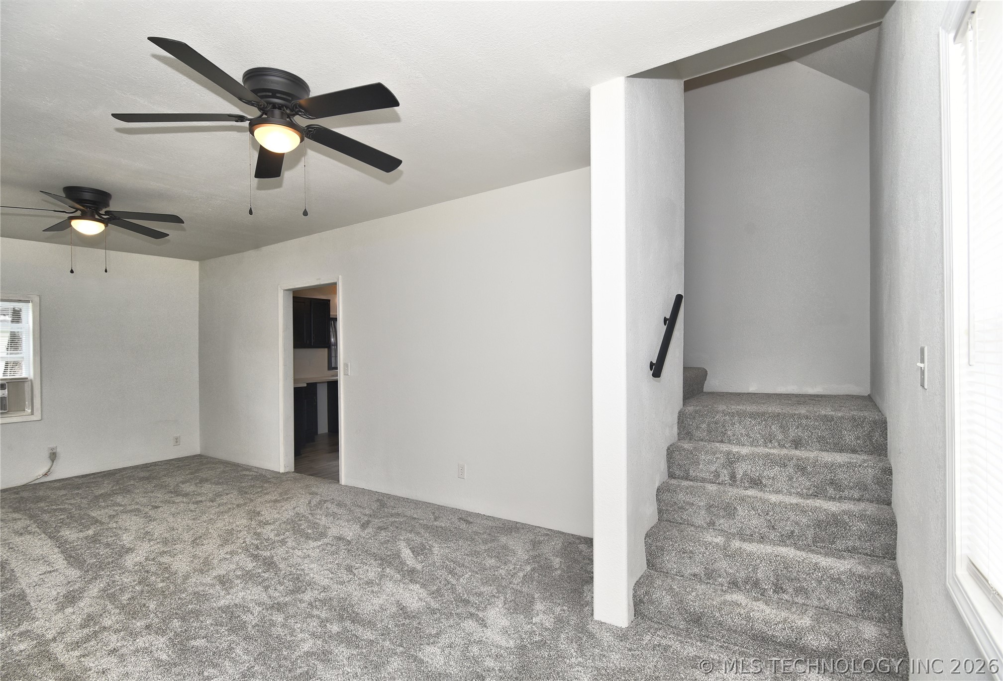 611 E 4th Street Property Photo 10