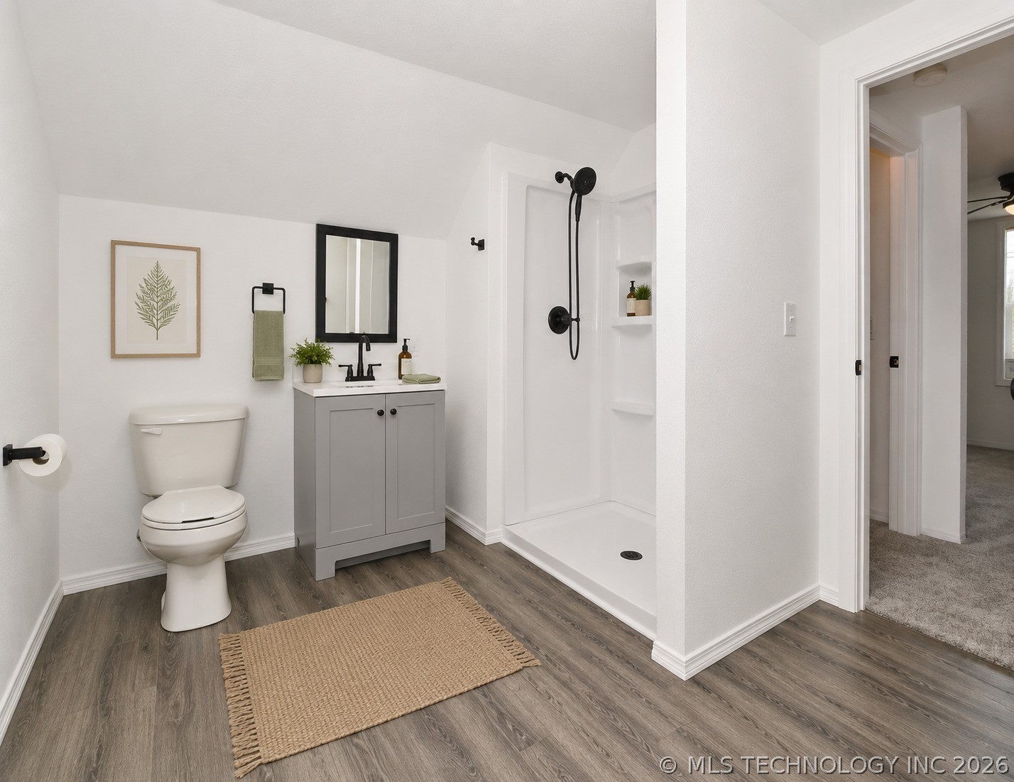 611 E 4th Street Property Photo 21