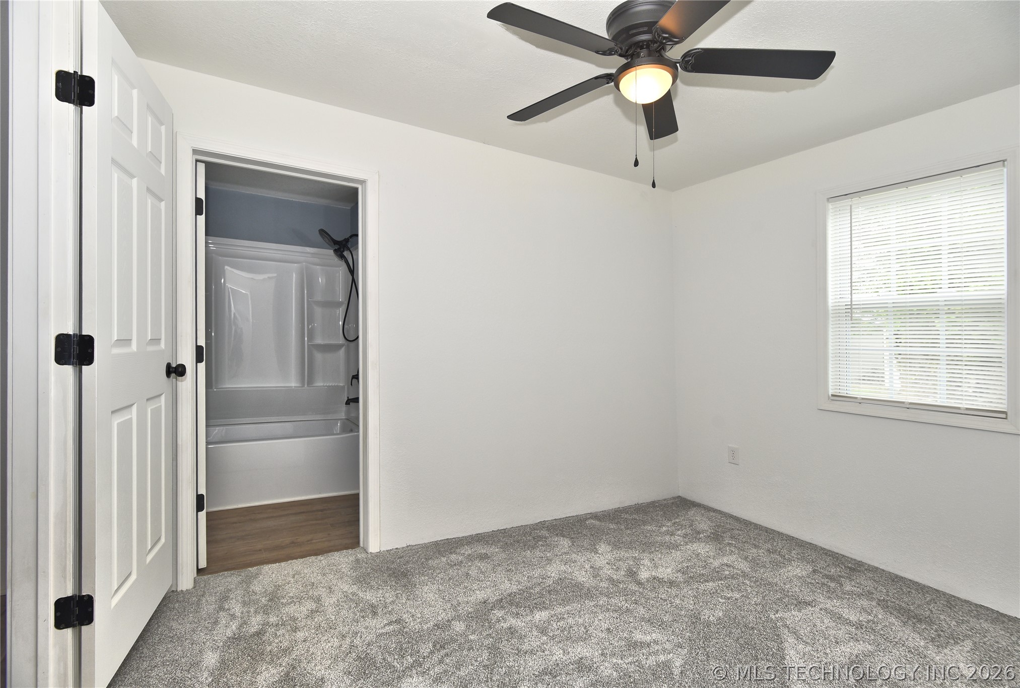 611 E 4th Street Property Photo 22