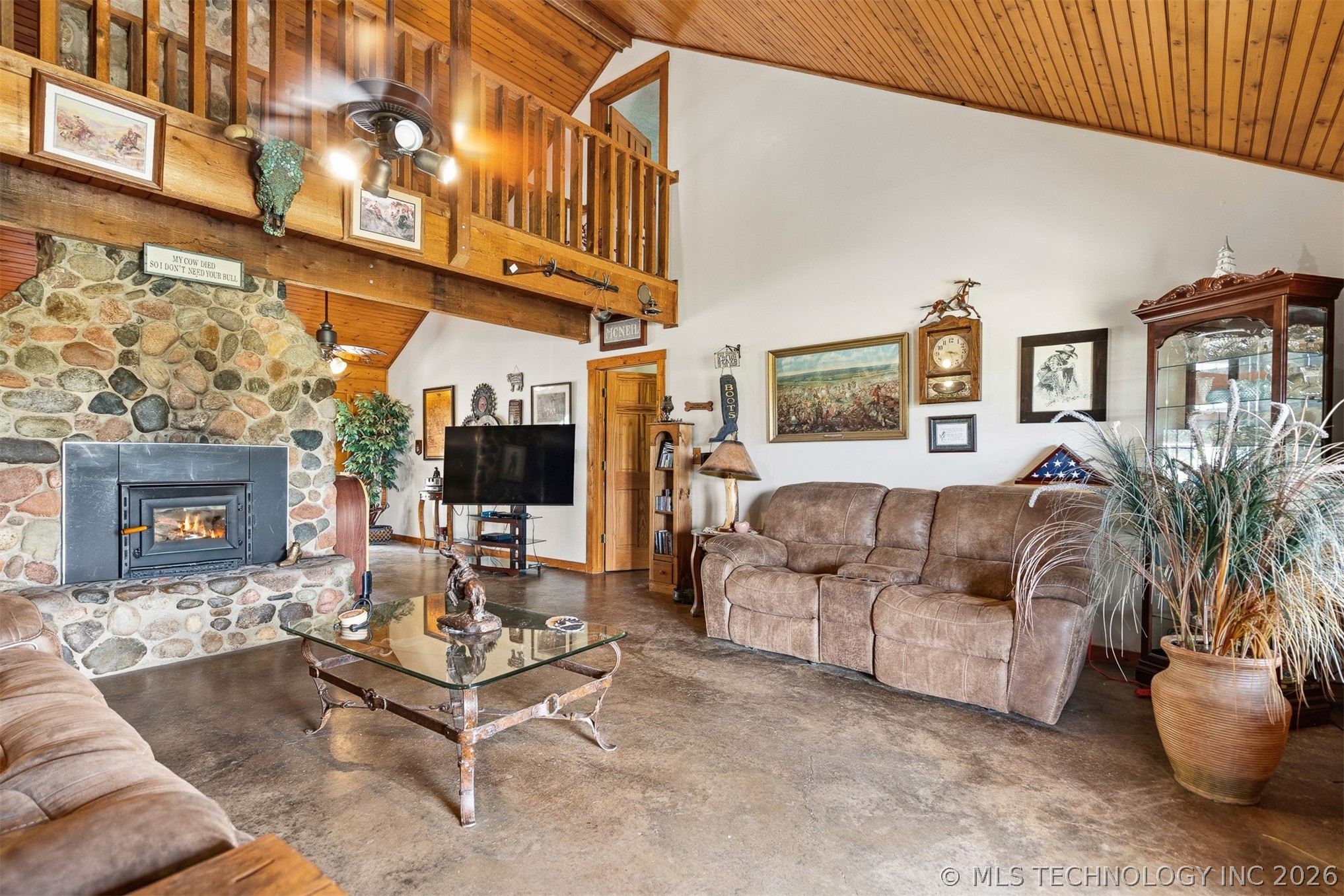 2650 Santa Fe Property Photo 5