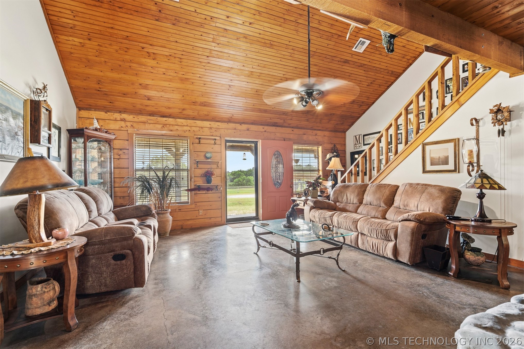 2650 Santa Fe Property Photo 6