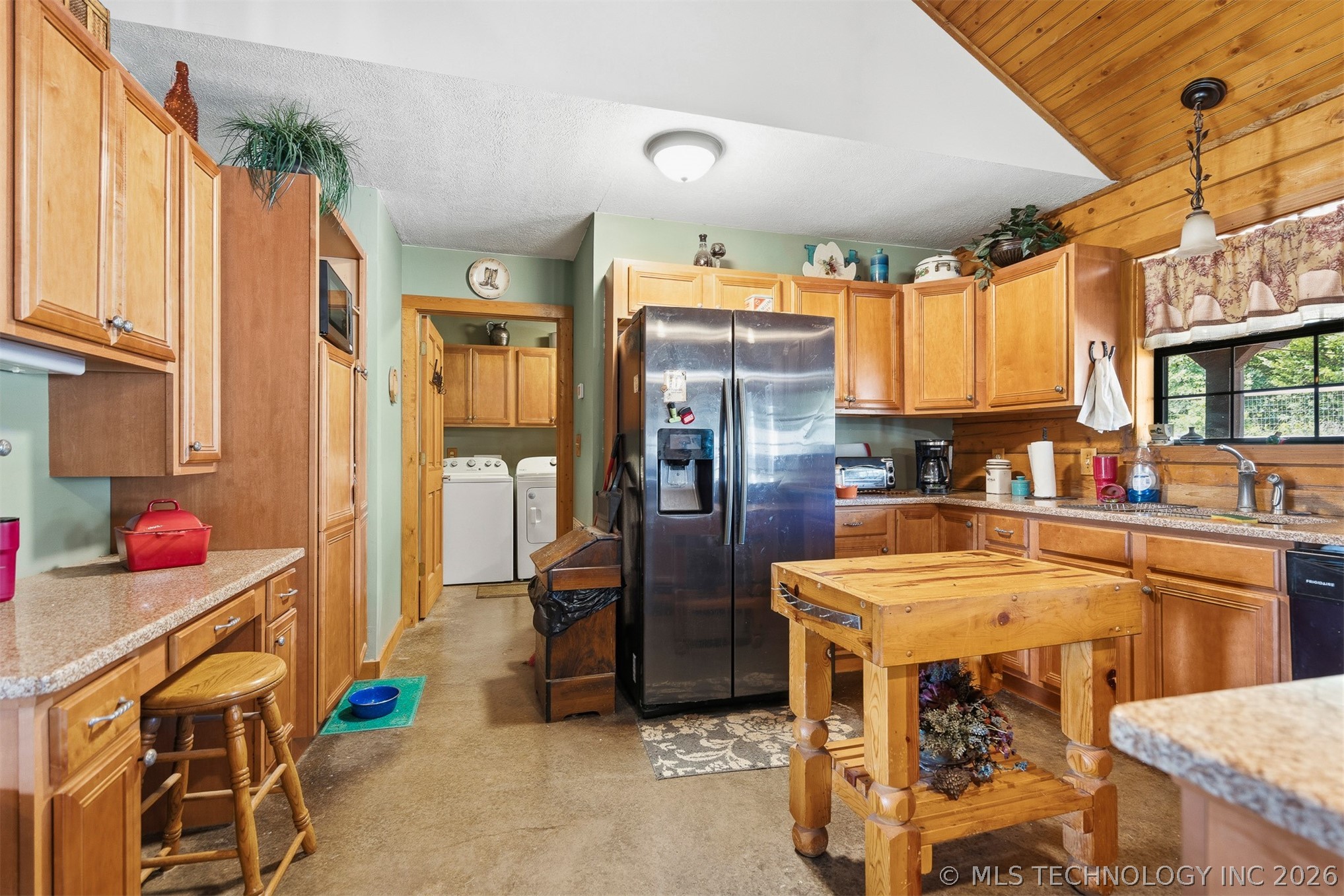 2650 Santa Fe Property Photo 12