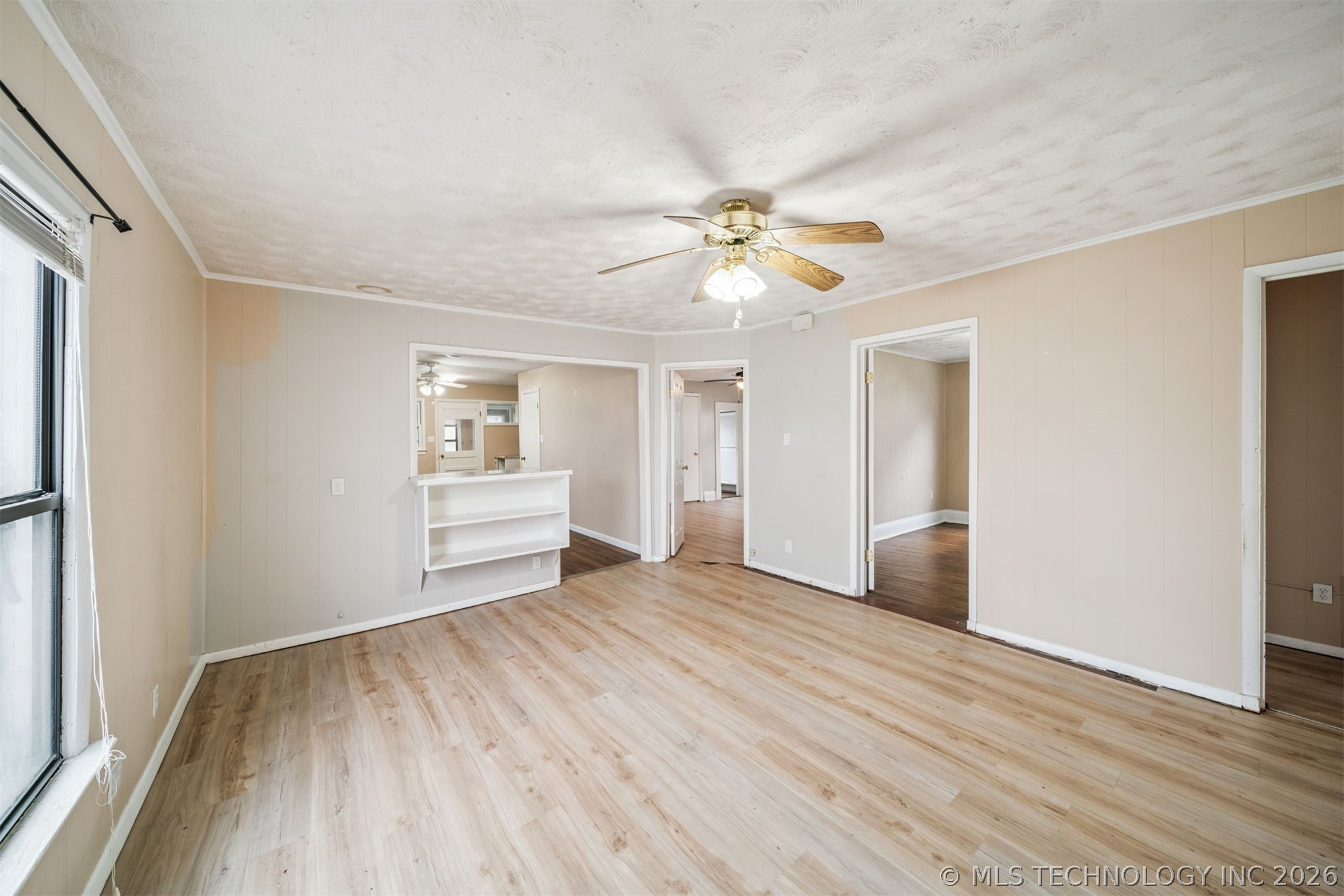 422 W Davis Drive Property Photo 10