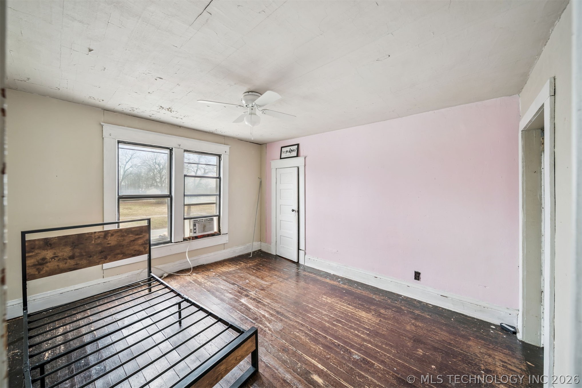 422 W Davis Drive Property Photo 14