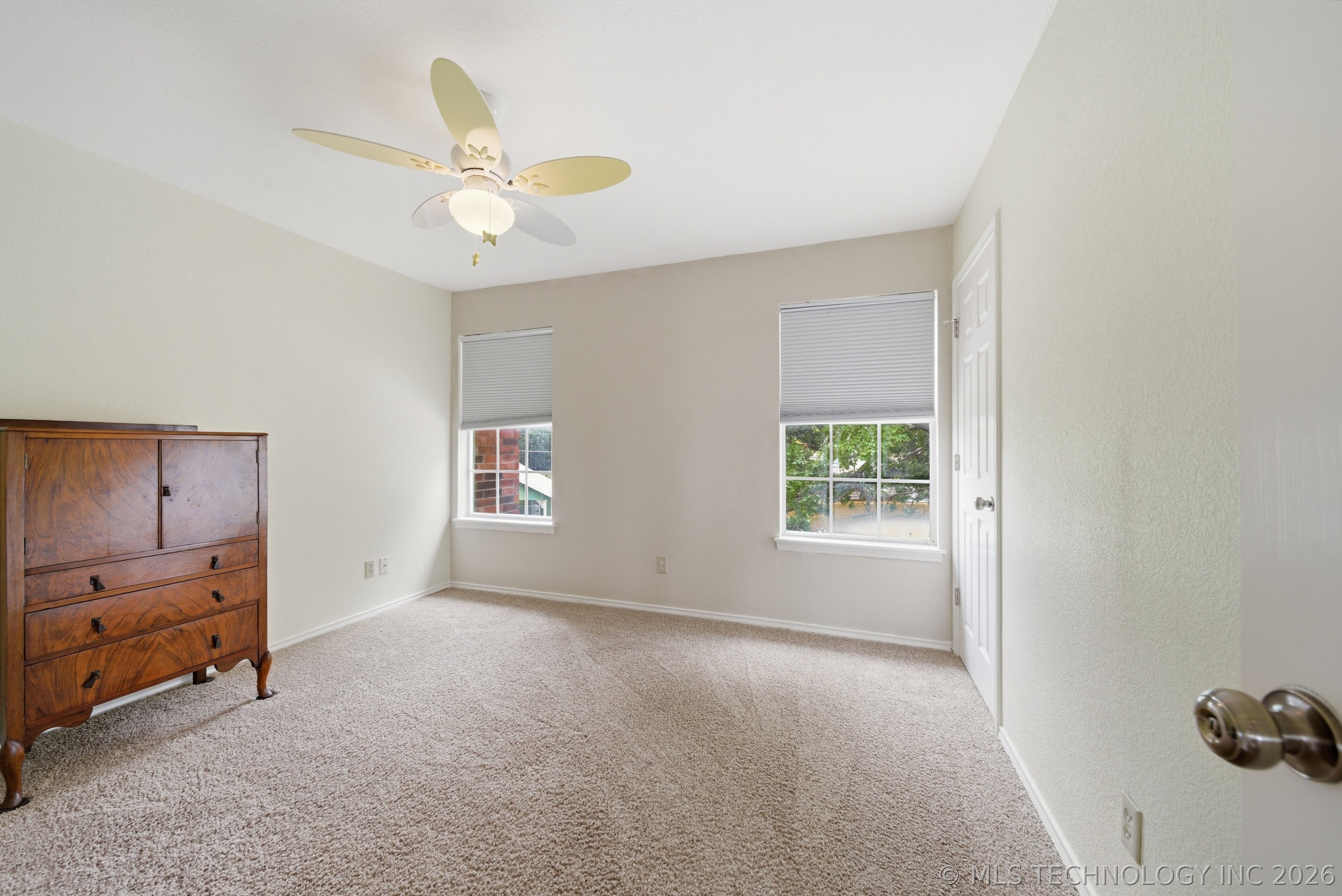 1290 N Cliff Drive Property Photo 31