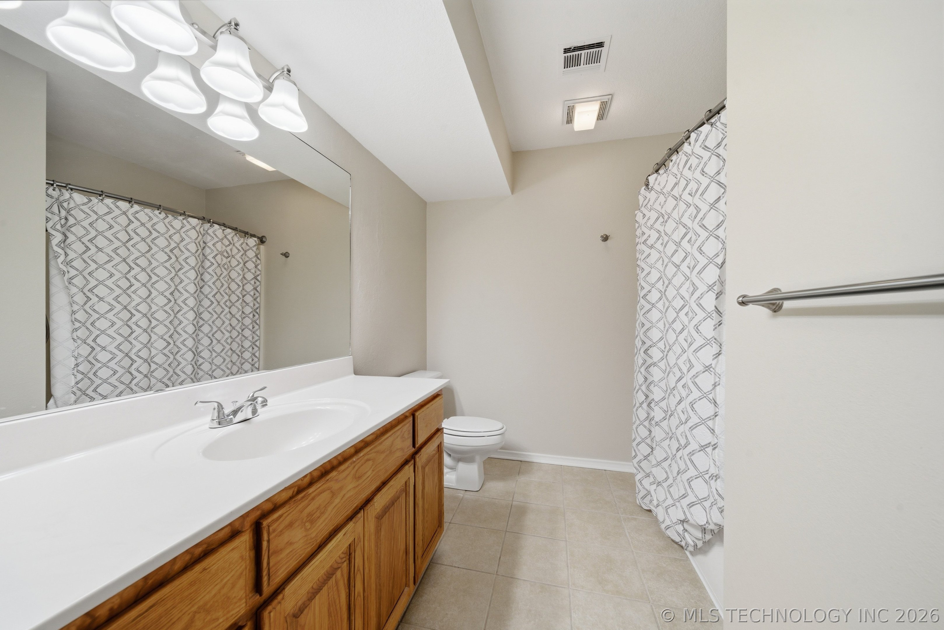 1290 N Cliff Drive Property Photo 32