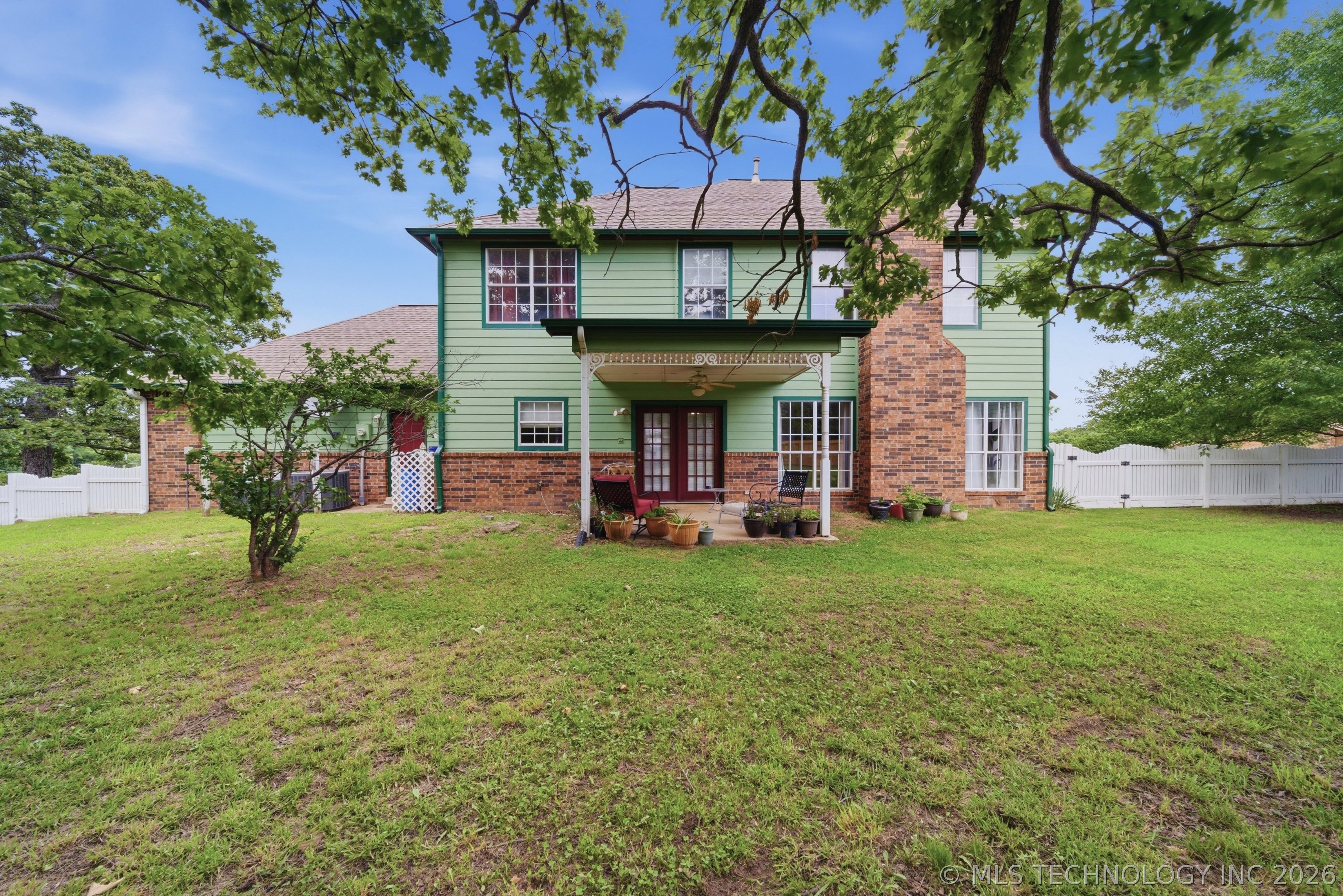 1290 N Cliff Drive Property Photo 37