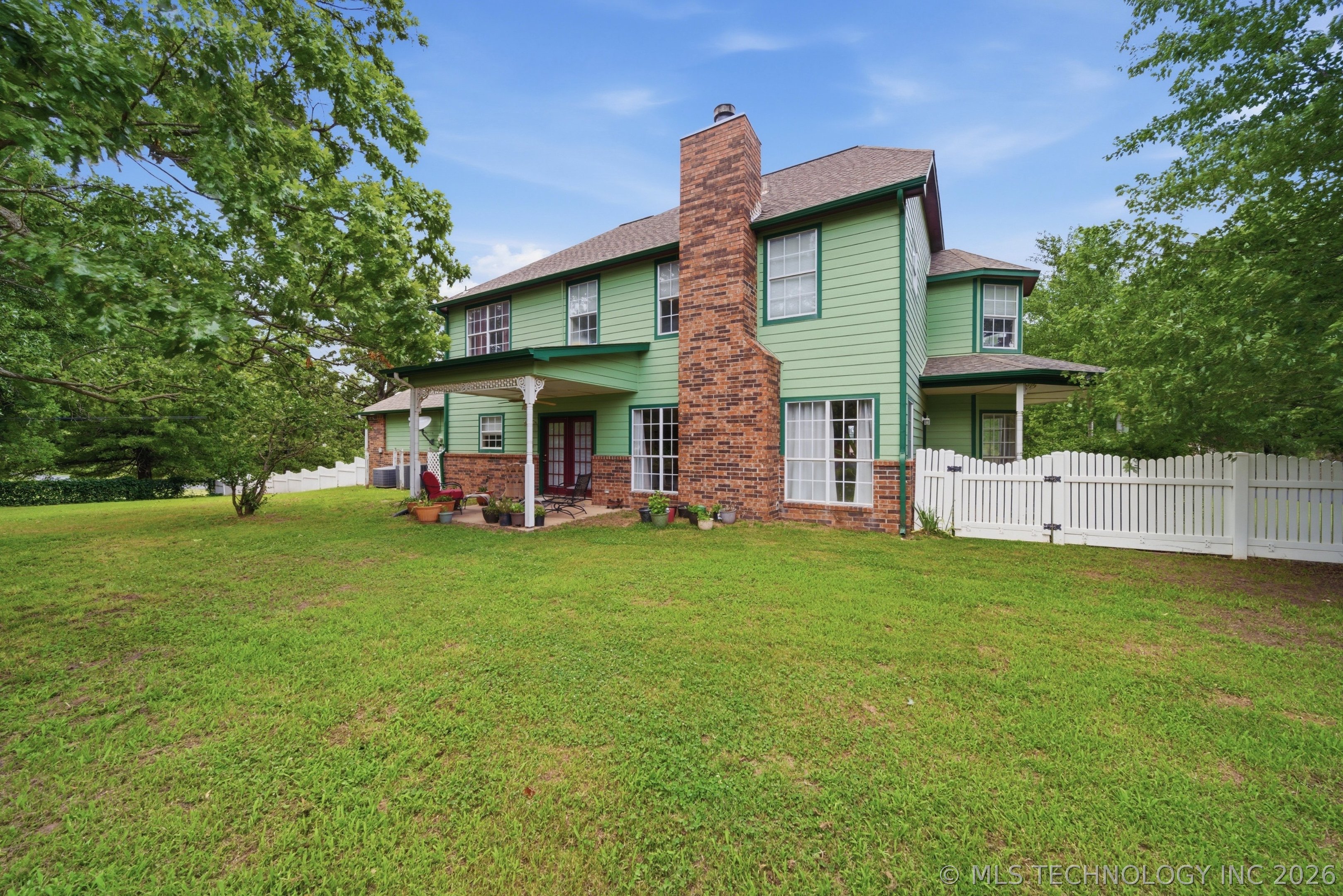 1290 N Cliff Drive Property Photo 38