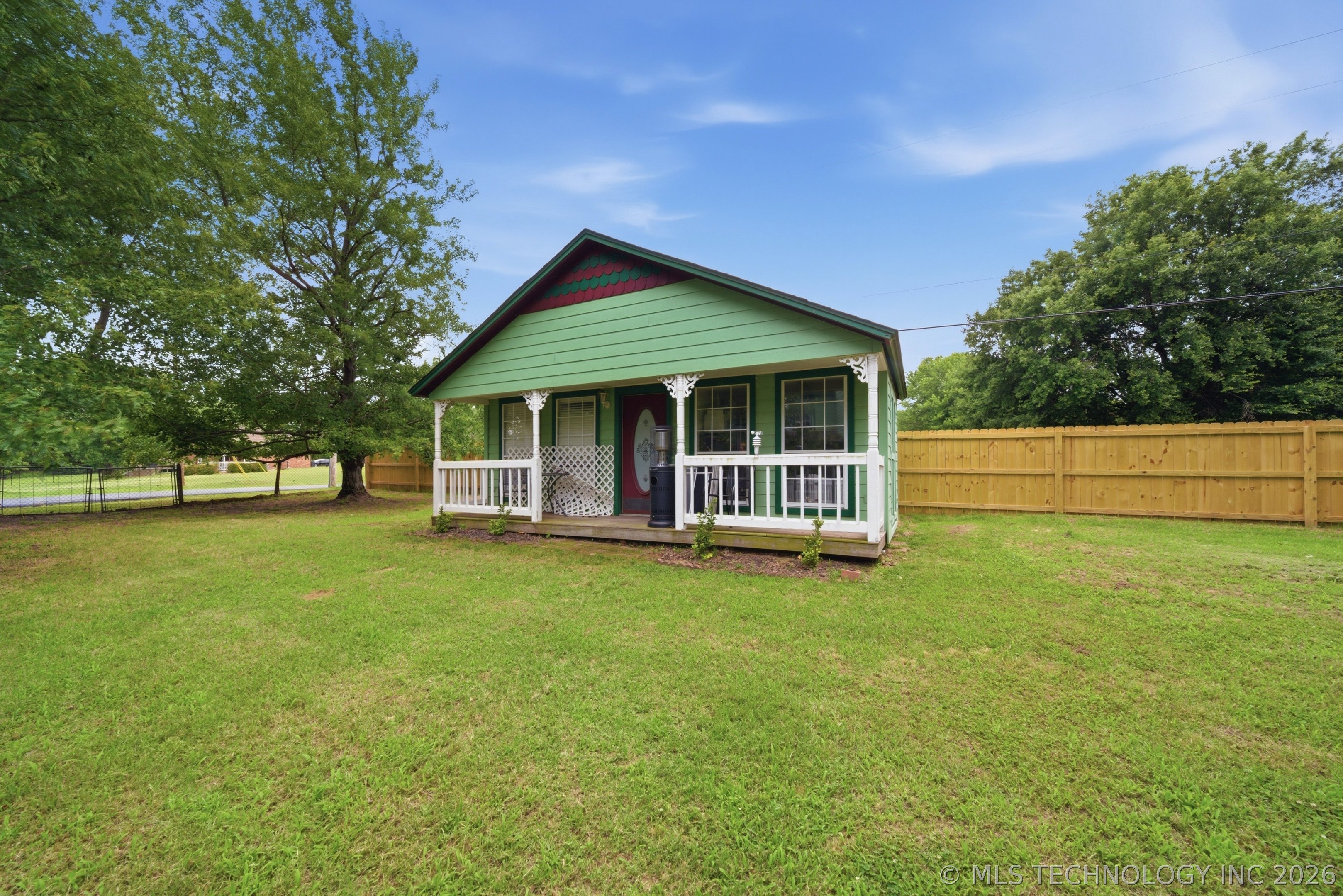 1290 N Cliff Drive Property Photo 39