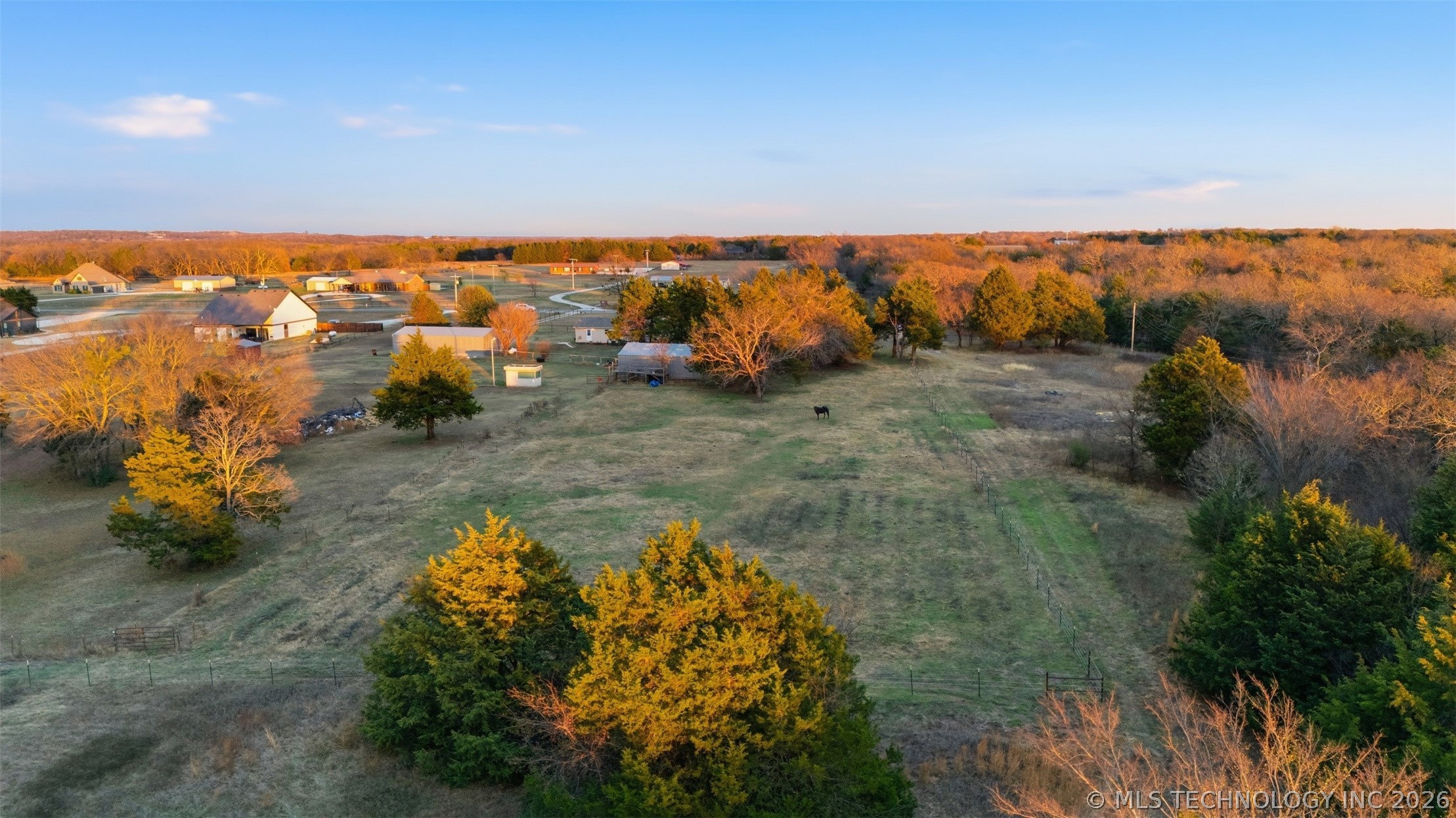 0003 County Road 3570 Property Photo 3