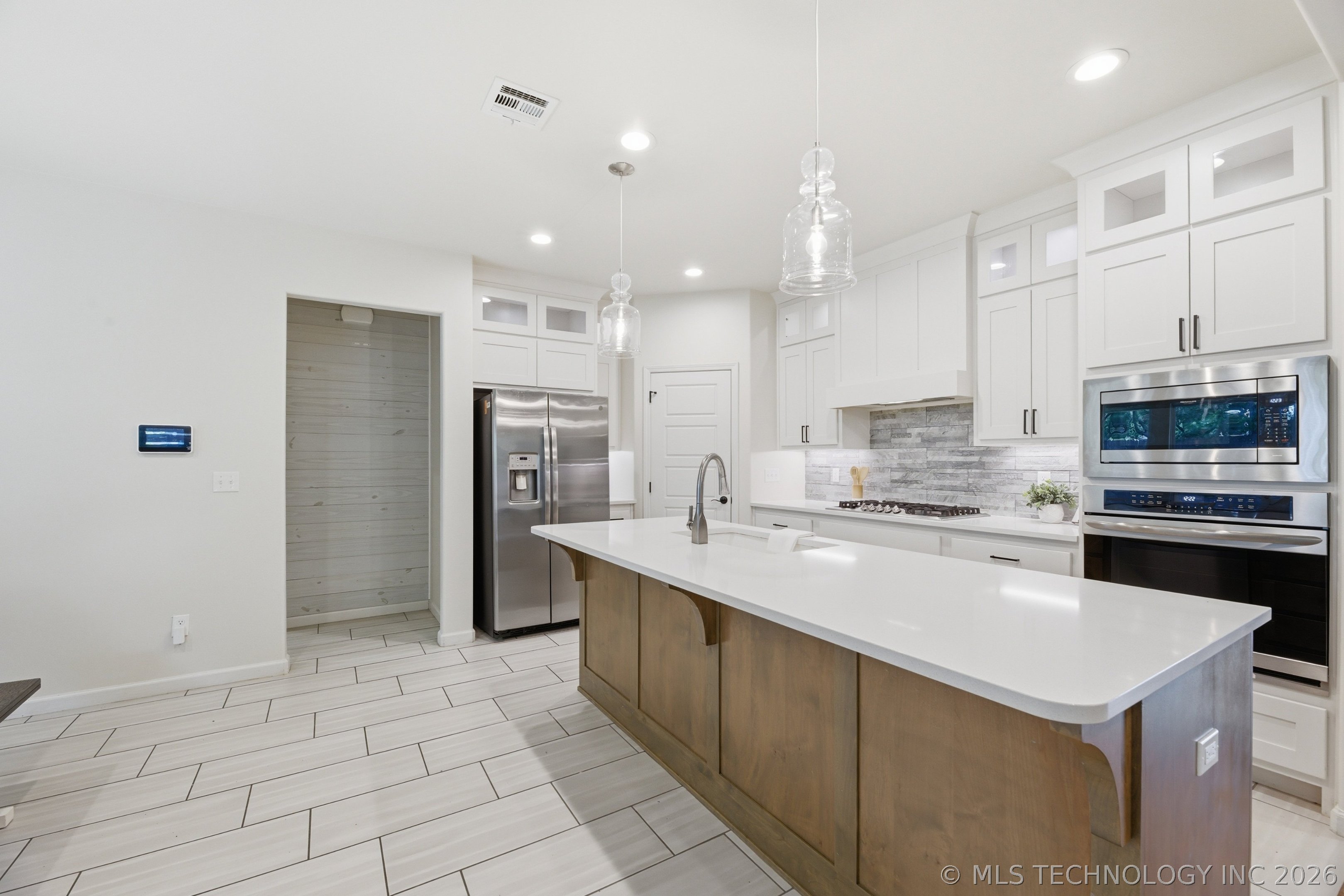 3730 S Fir Boulevard Property Photo 12