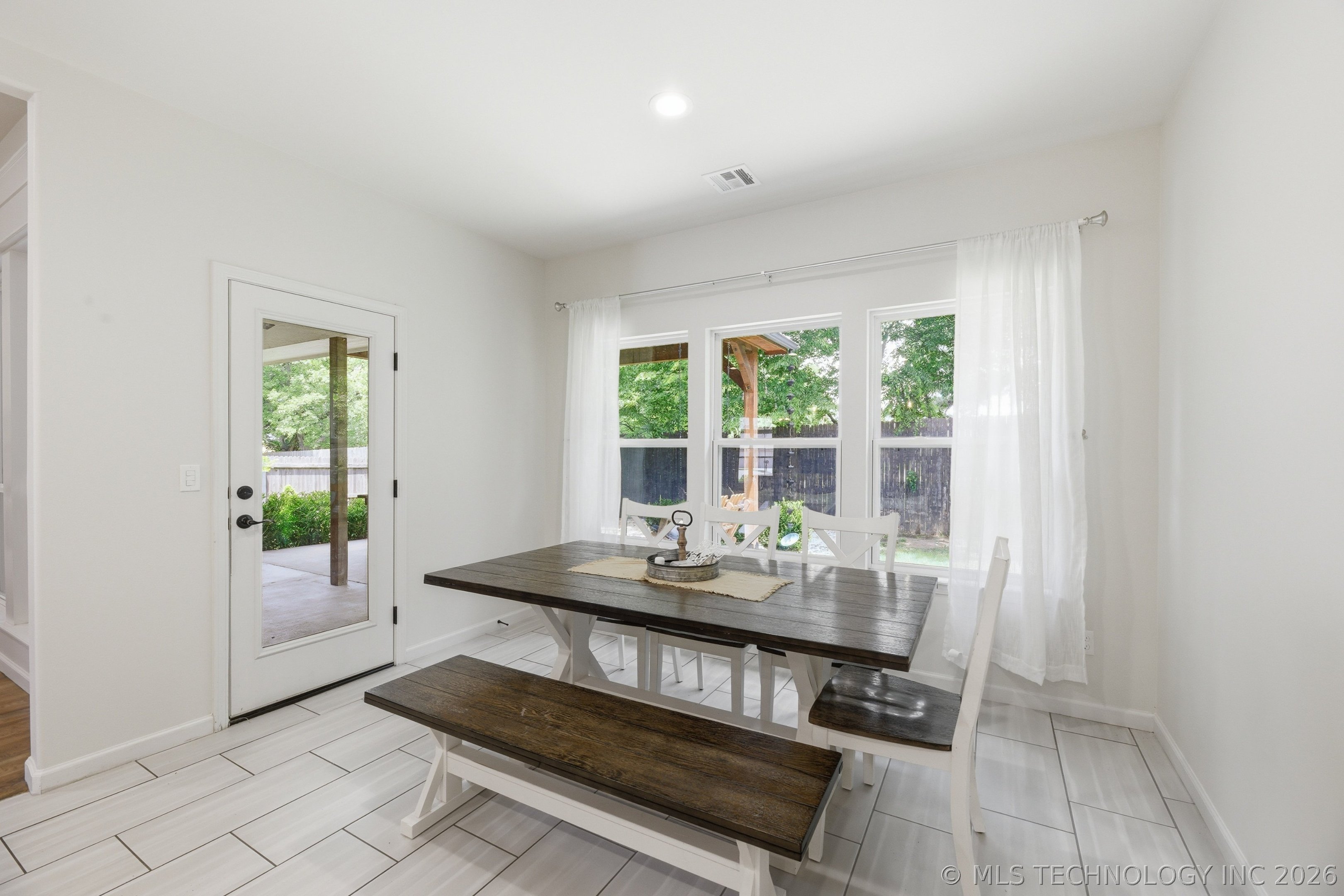 3730 S Fir Boulevard Property Photo 13