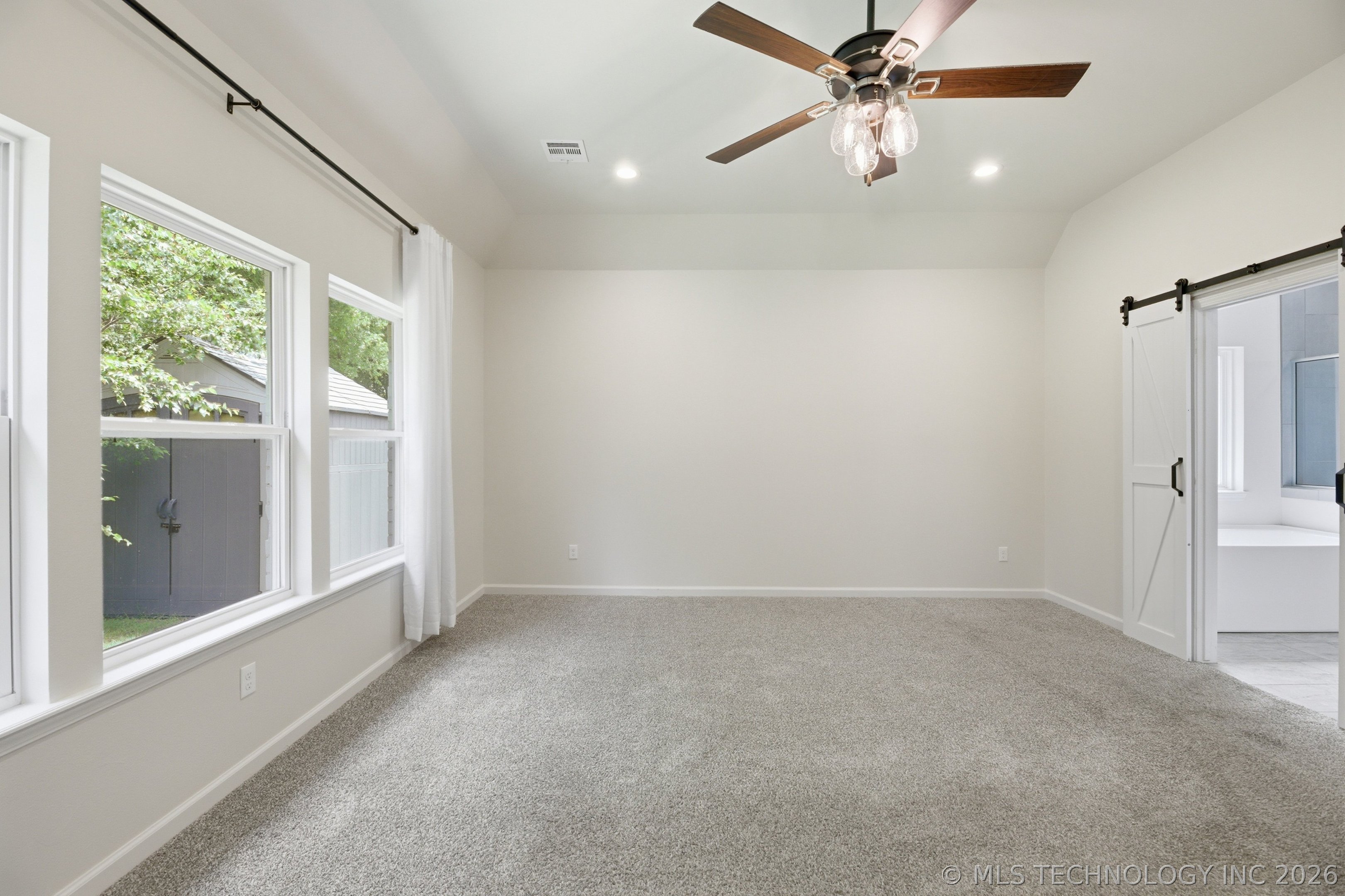 3730 S Fir Boulevard Property Photo 15