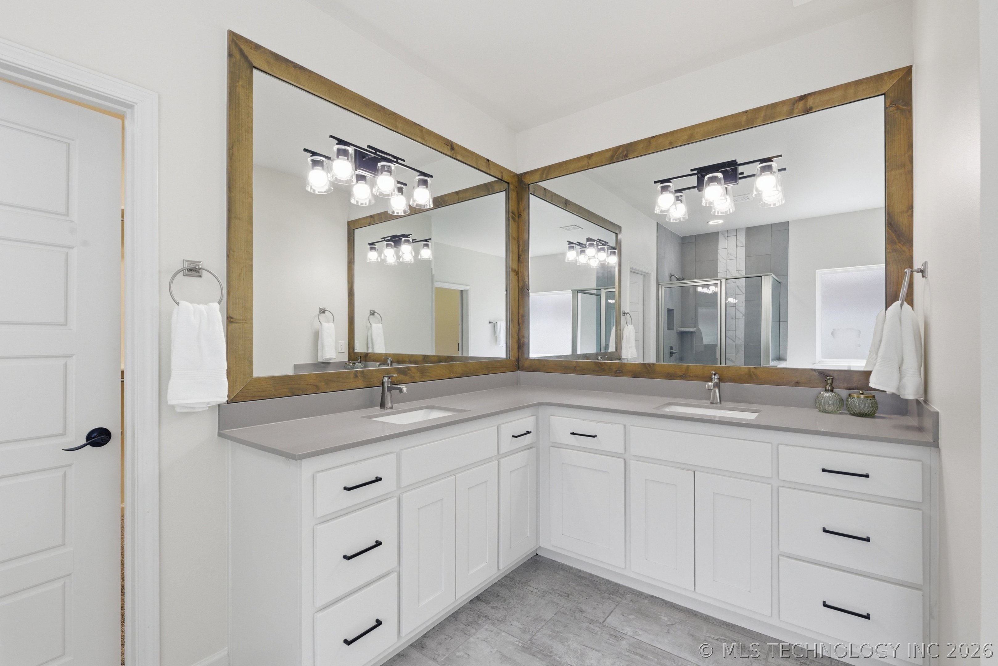 3730 S Fir Boulevard Property Photo 17