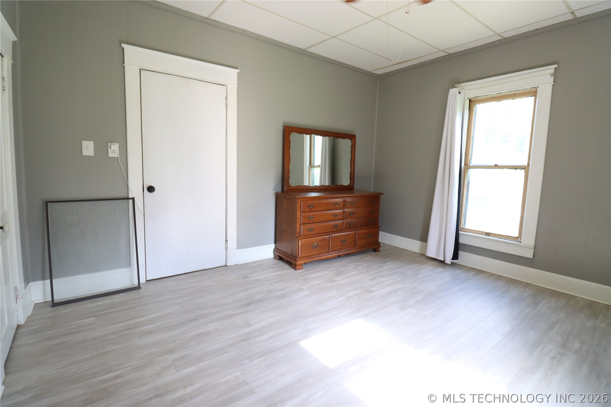 230 E Nelms Street Property Photo 8