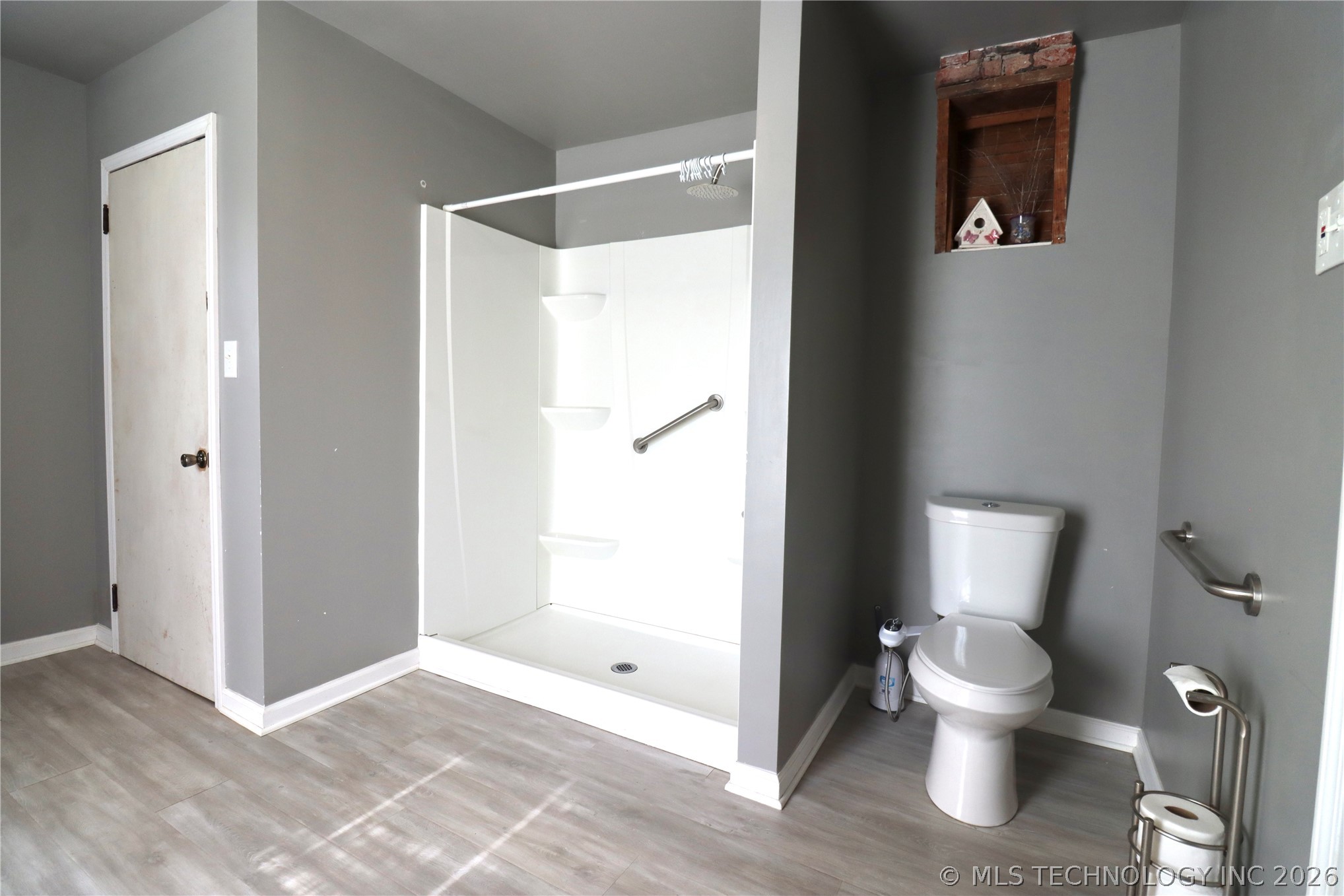 230 E Nelms Street Property Photo 11
