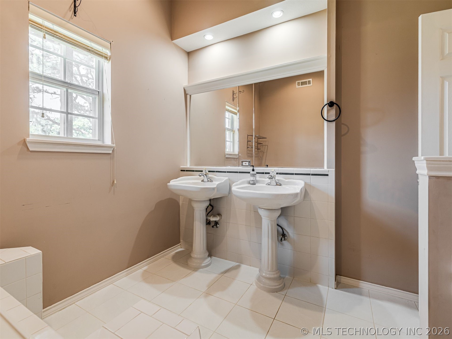 15427 S 283rd West Avenue Property Photo 30