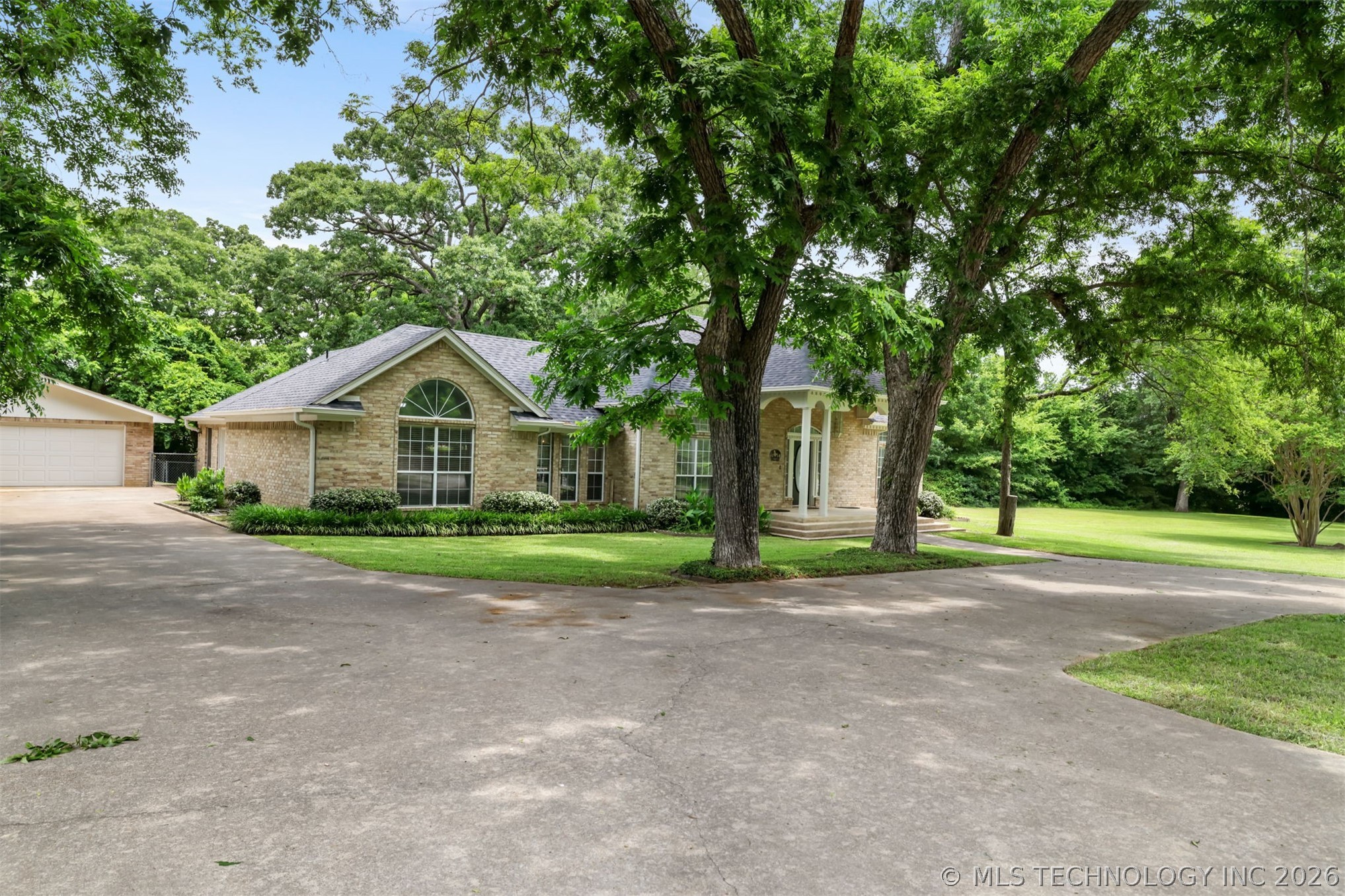 722 Westwood Property Photo 2